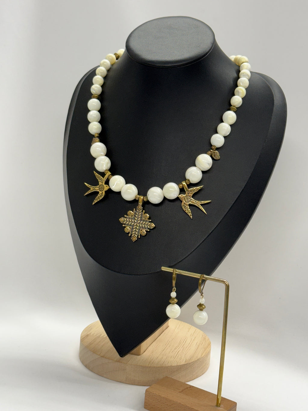 “Pryletily Lastivky” Necklace & Earrings Set