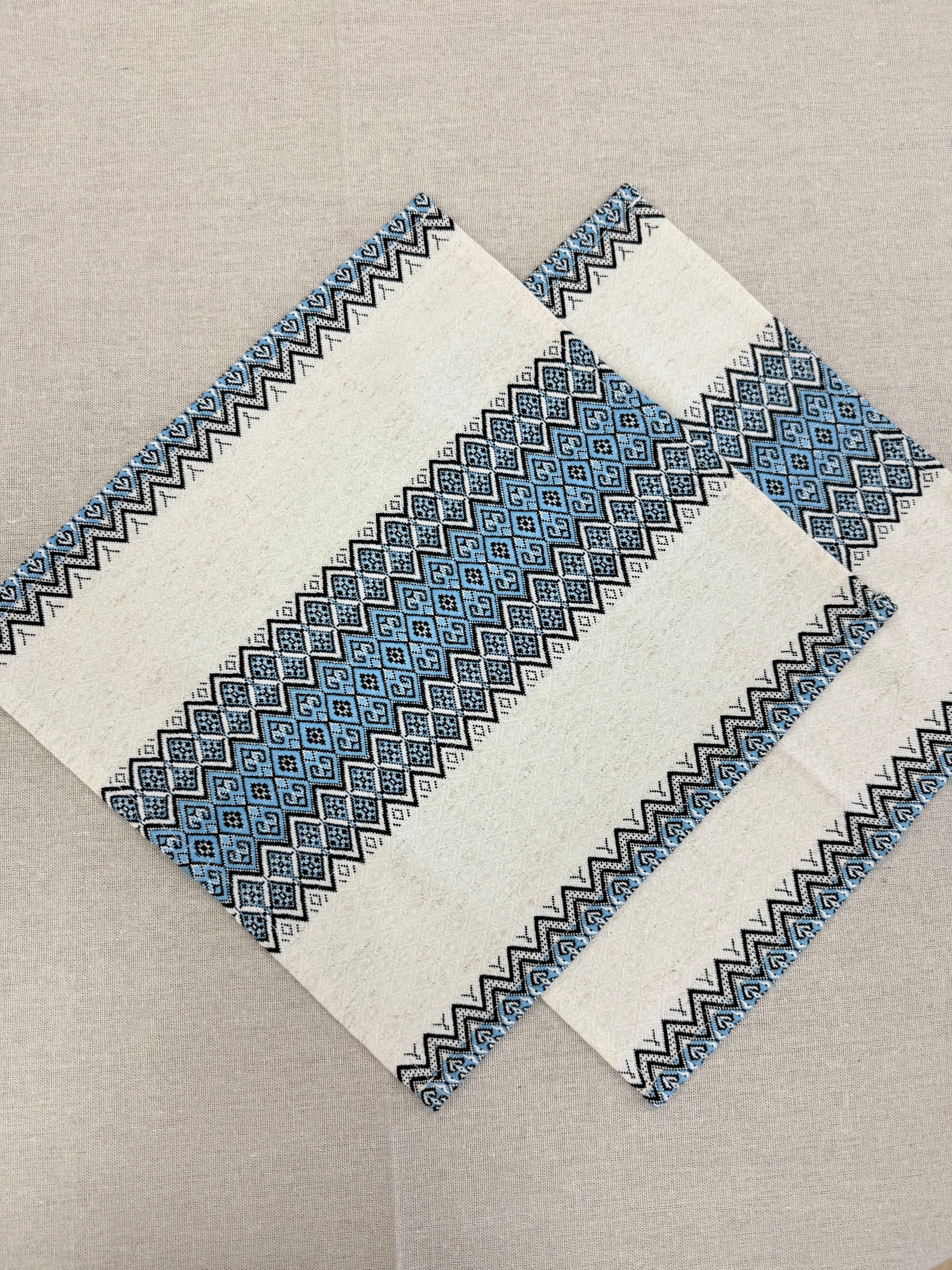 Woven Tablecloth With Traditional Ornament Blue