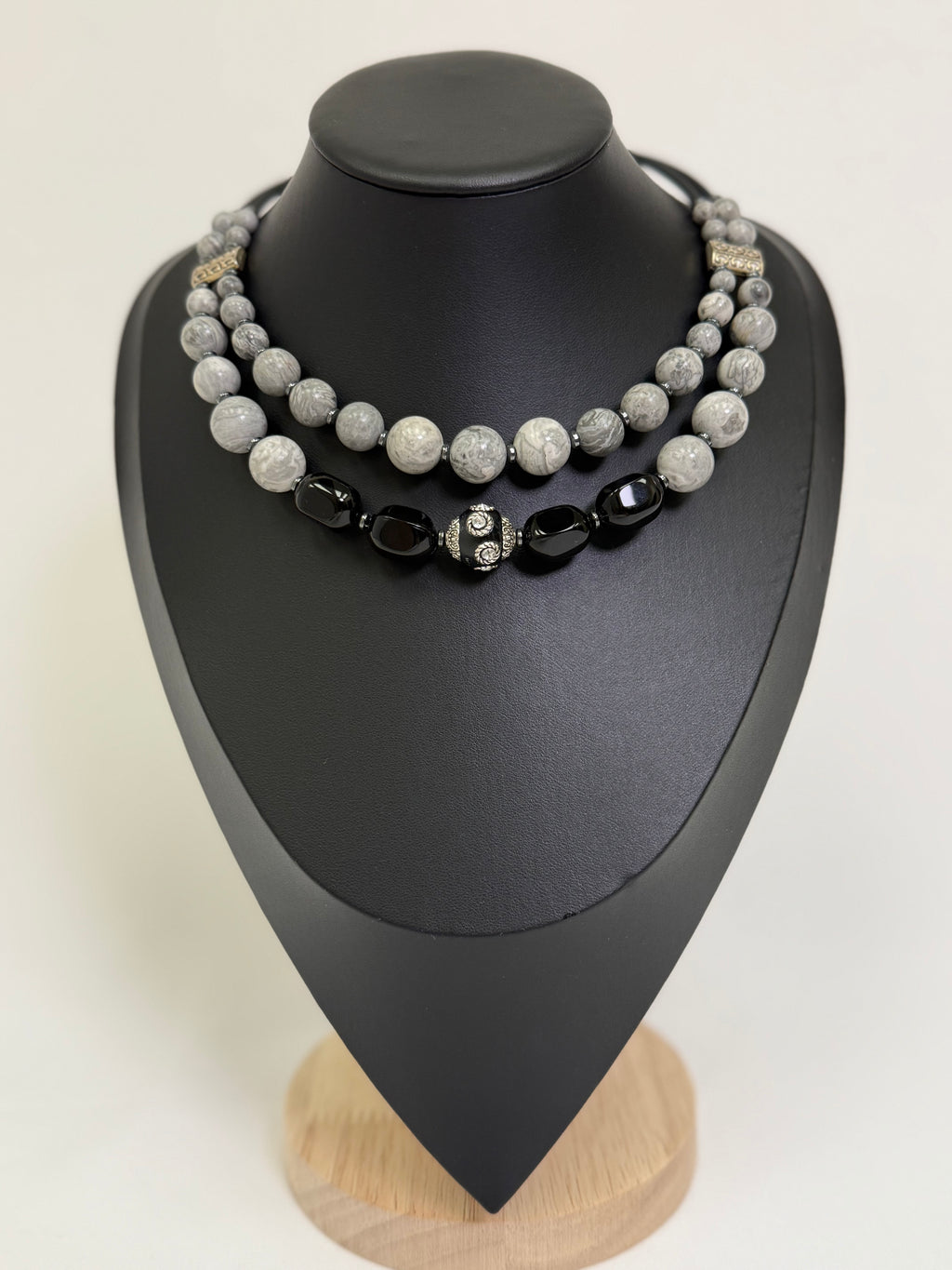 Natural Gray-Black Stone Choker