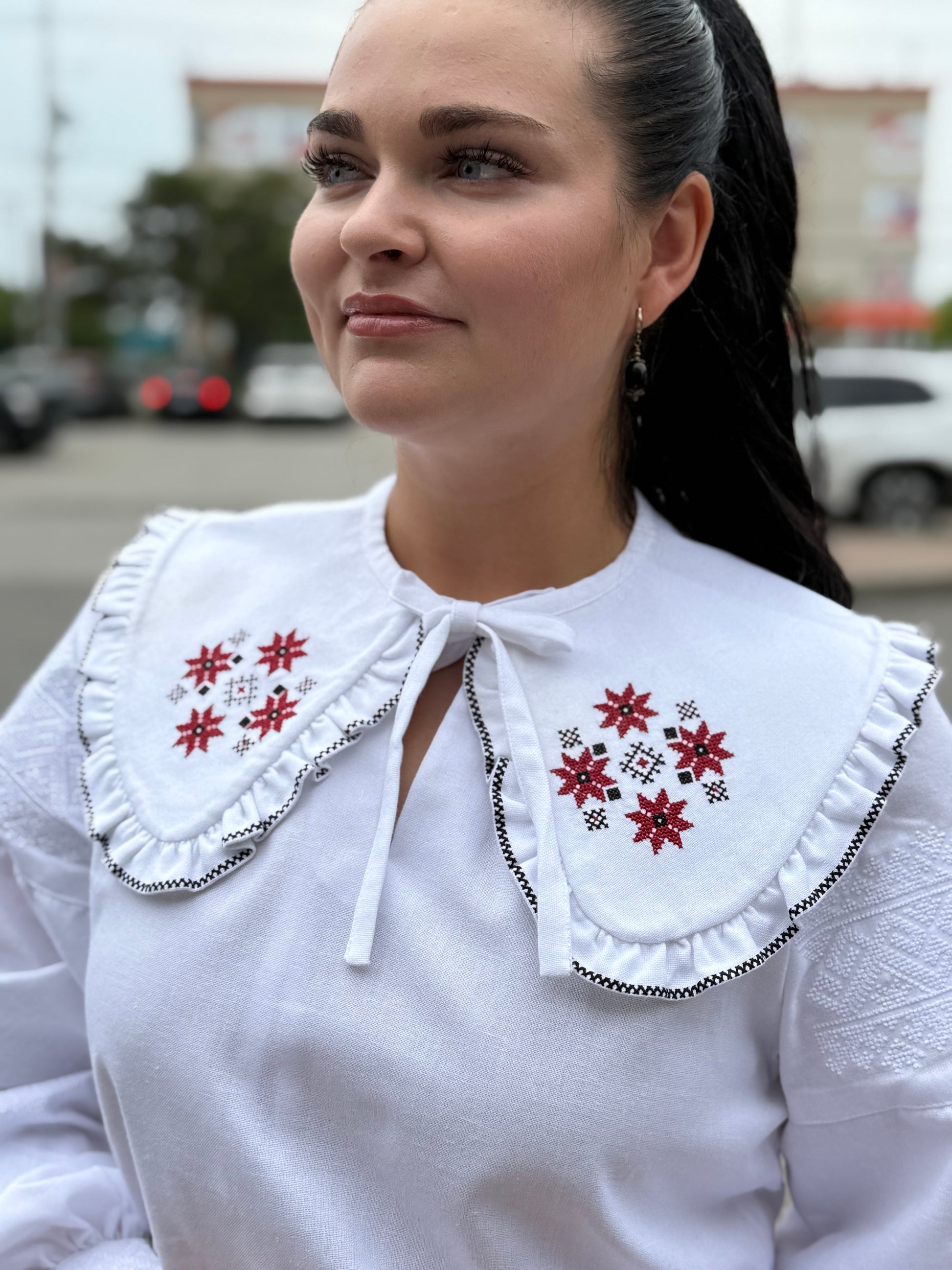 Women’s Collar with Geometric Ornament