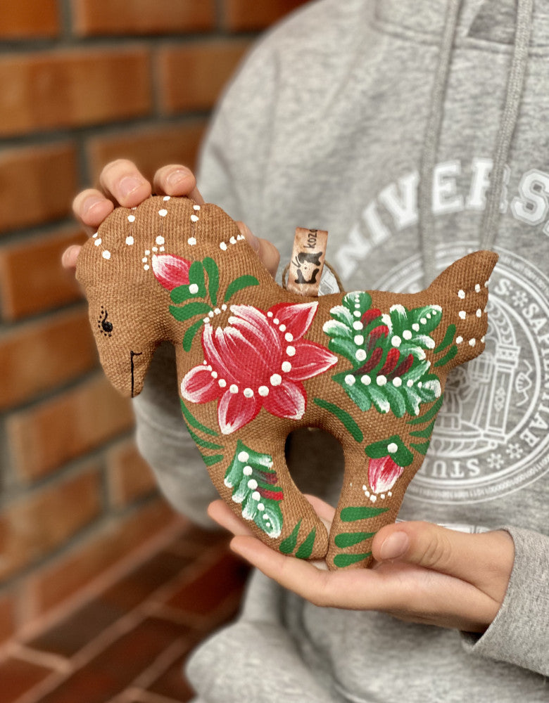 Souvenir "Little Horse with pink flowers (coffee)"