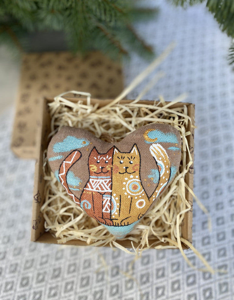 Souvenir "Heart with Cats (coffee)"