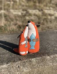 Souvenir "Fox with gray fish" (smaller)