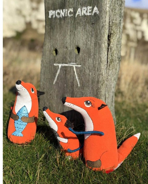 Souvenir "Fox with gray fish" (smaller)