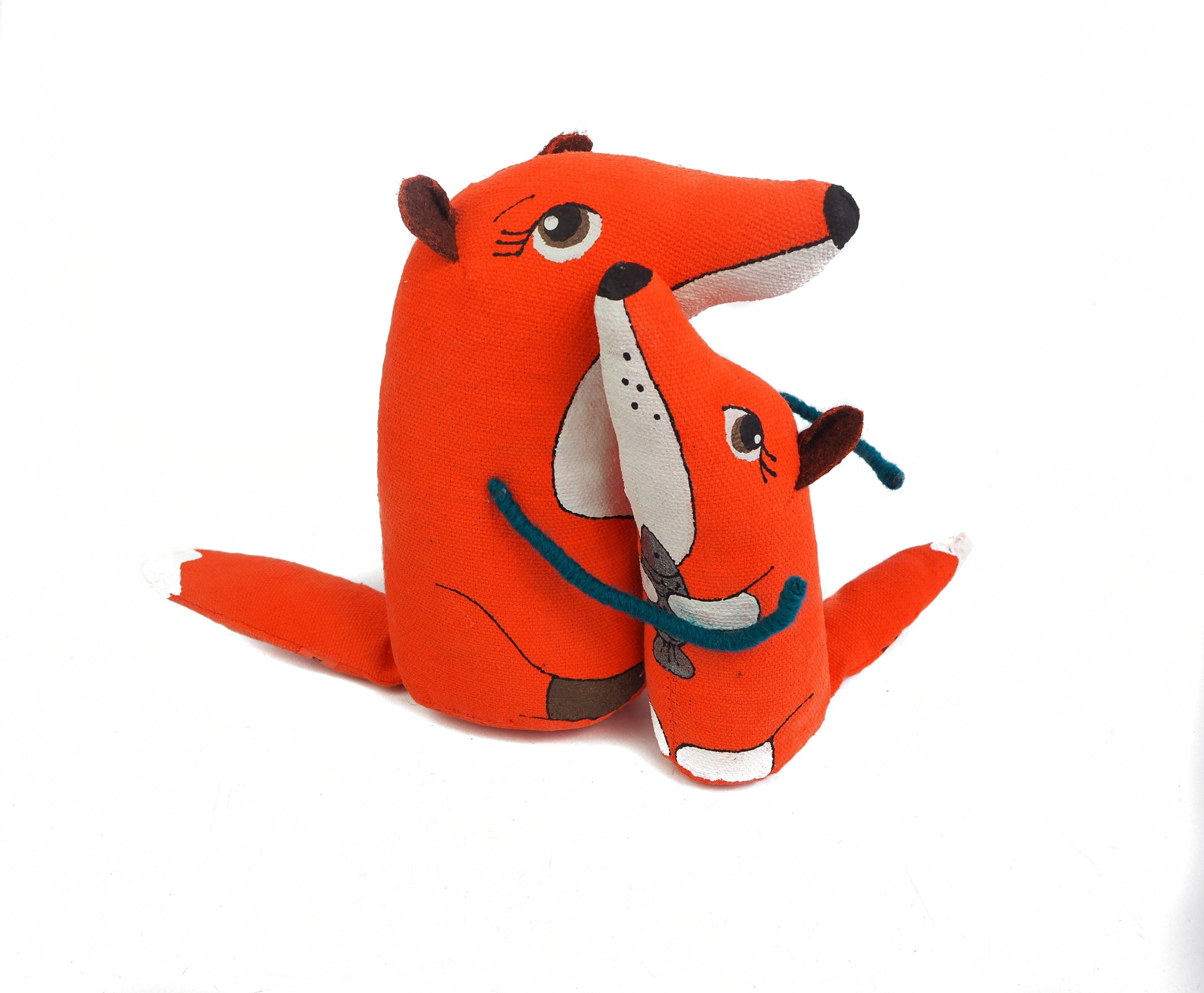 Souvenir "Fox with blue paws" (larger)
