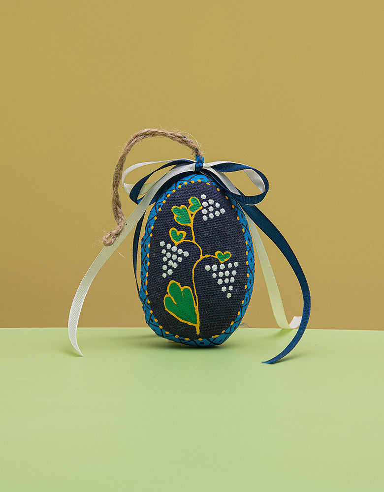 Souvenir "Small Lilac Easter Egg with Osier"