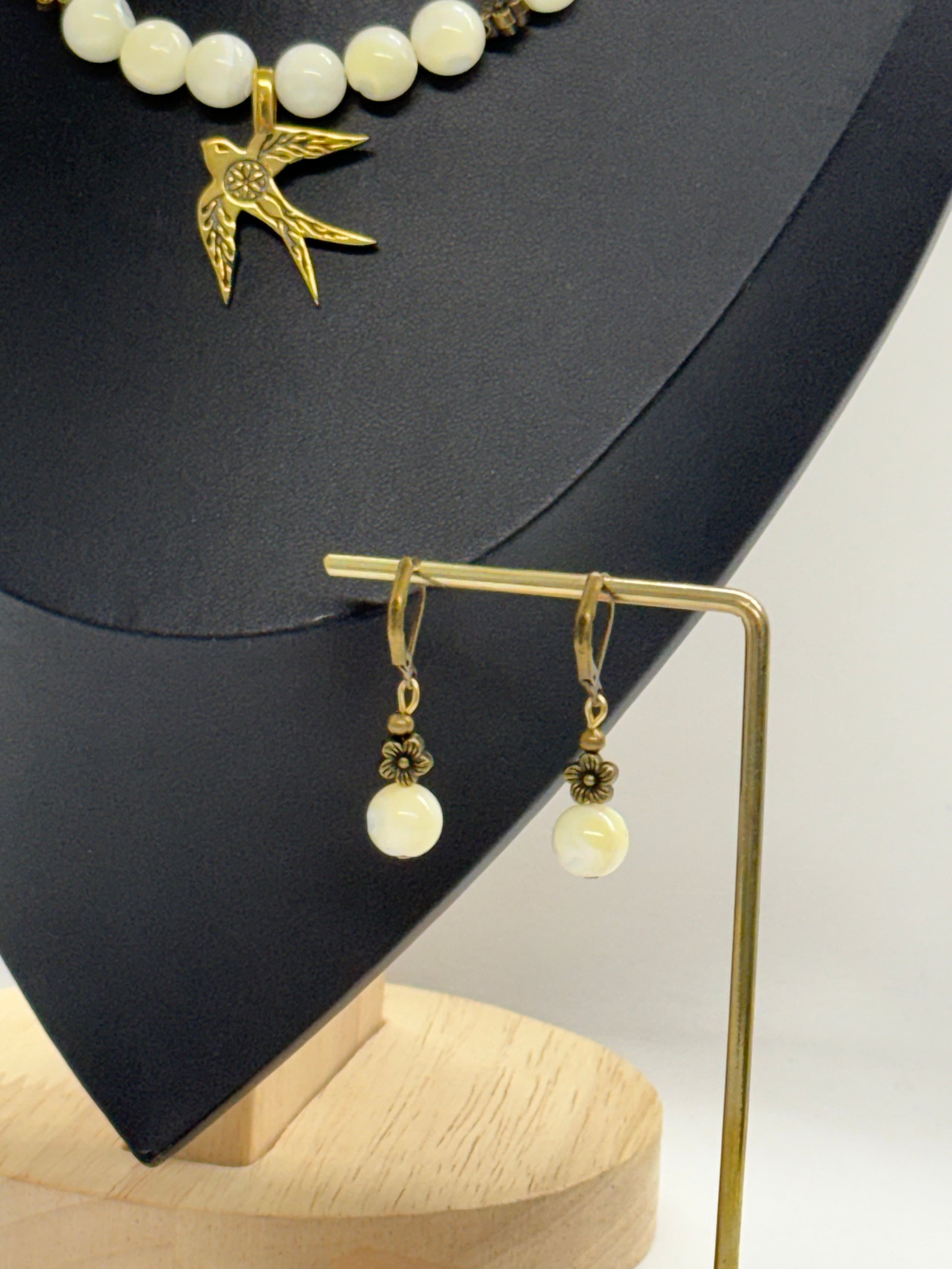 “Pryletily Lastivky” Necklace & Earrings Set