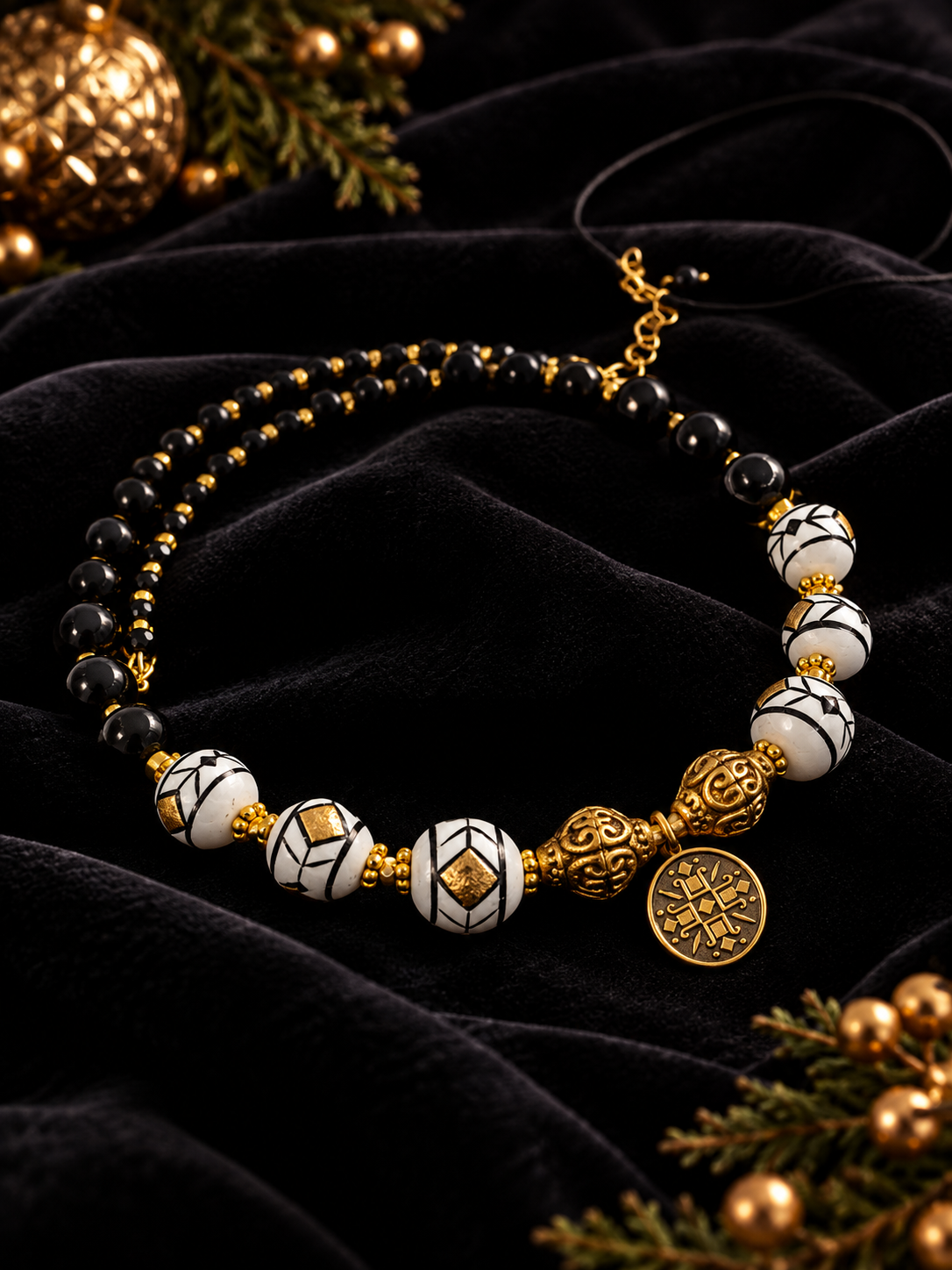 “Kryzhyk” Choker — “Christmas Night” Collection