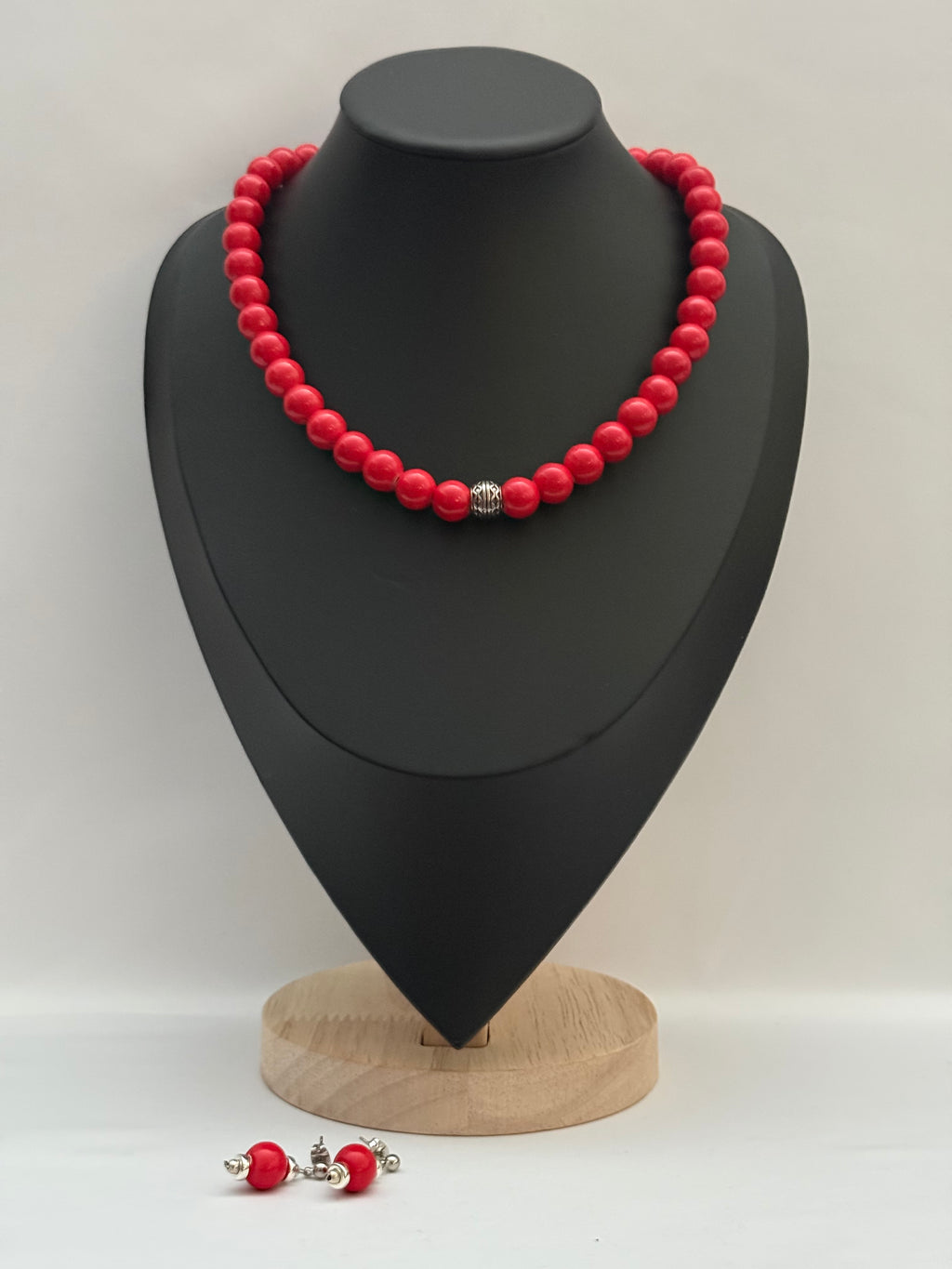 Red Ceramic Necklace with Earrings | Single Strand