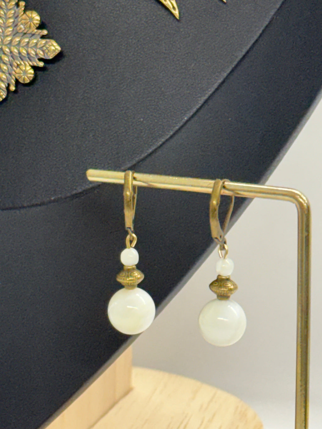 “Pryletily Lastivky” Necklace & Earrings Set