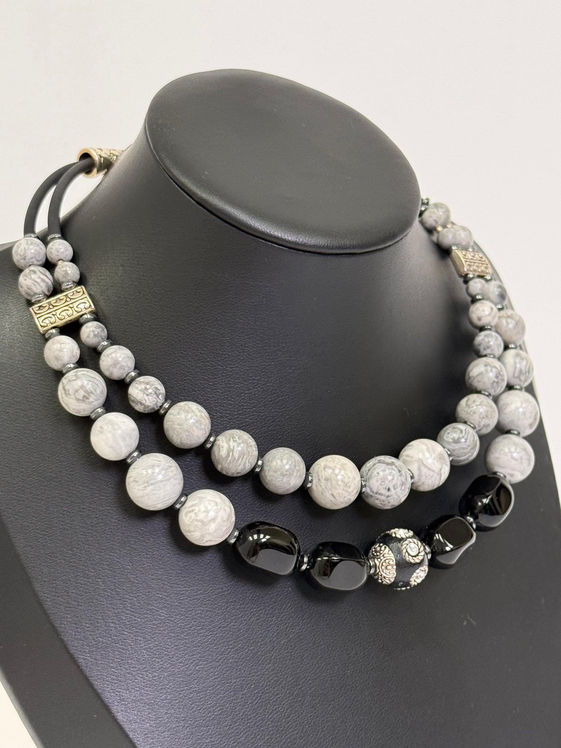 Natural Gray-Black Stone Choker