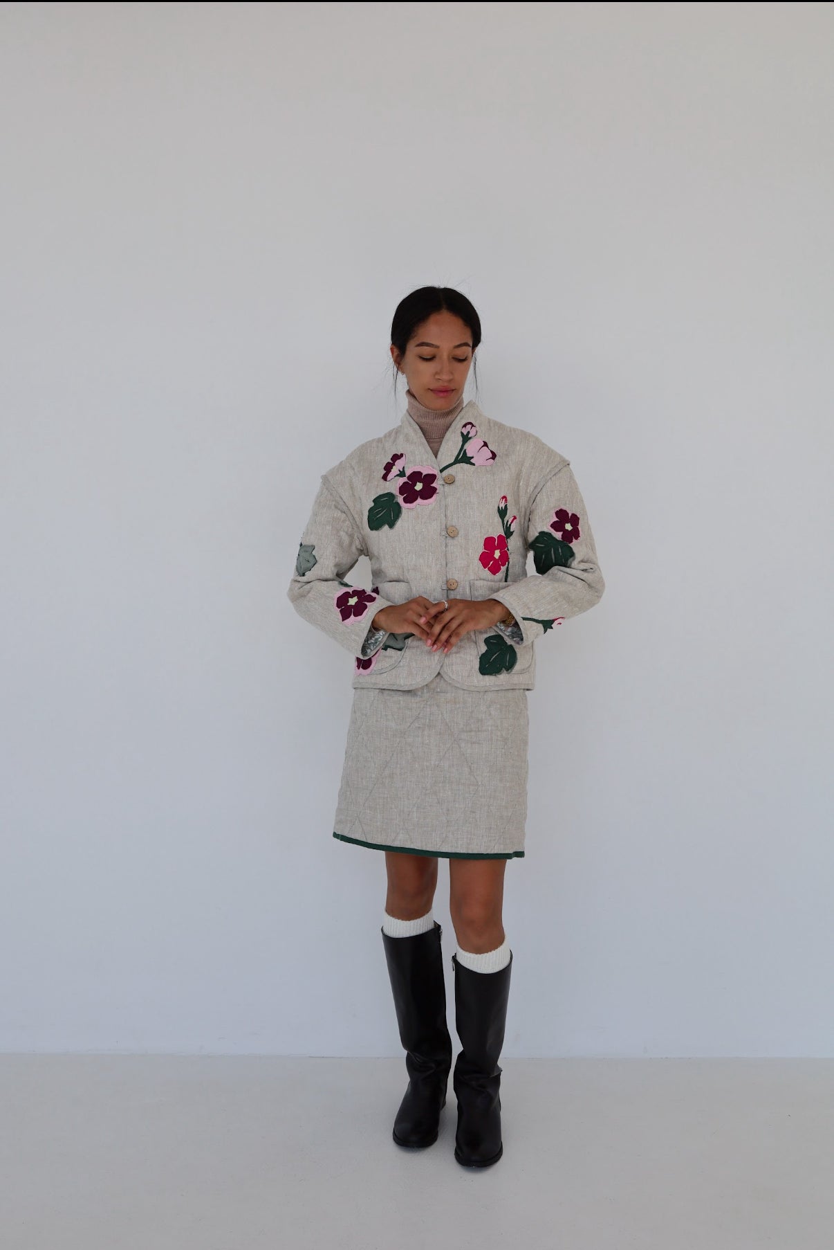 Linen Padded Jacket Kufayka With Handcrafted Mallow Applique
