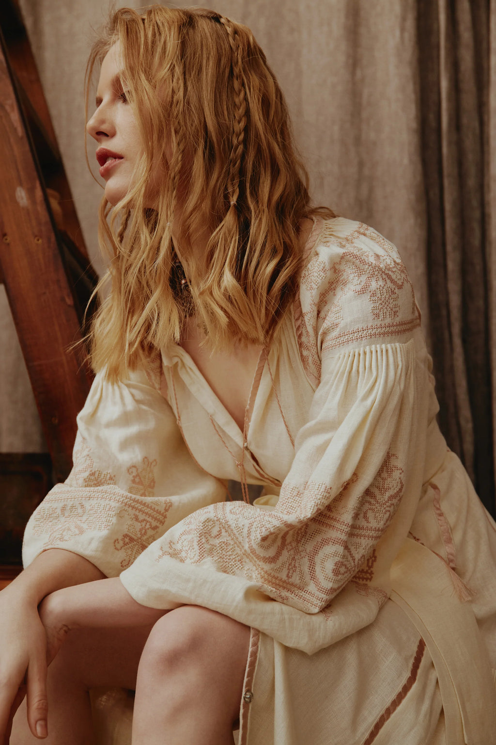“Urochysta” Linen Maxi Embroidered Dress – Cream