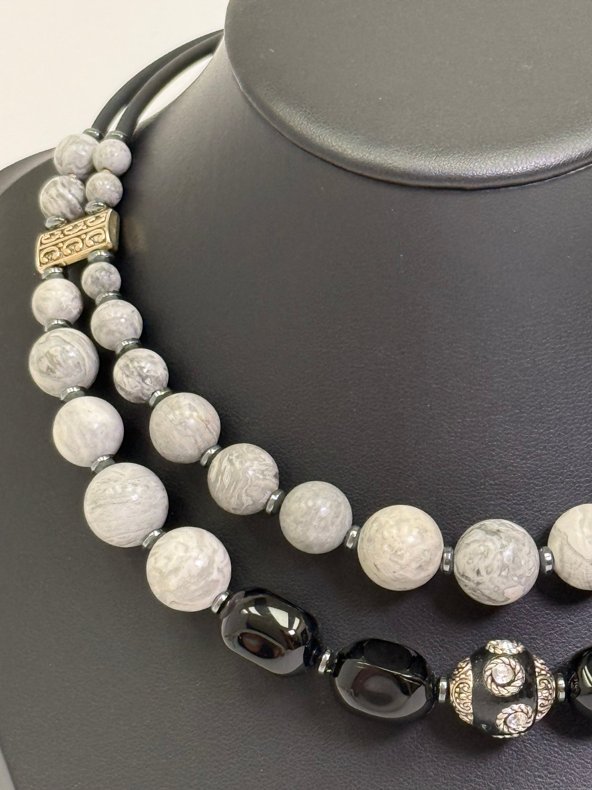 Natural Gray-Black Stone Choker