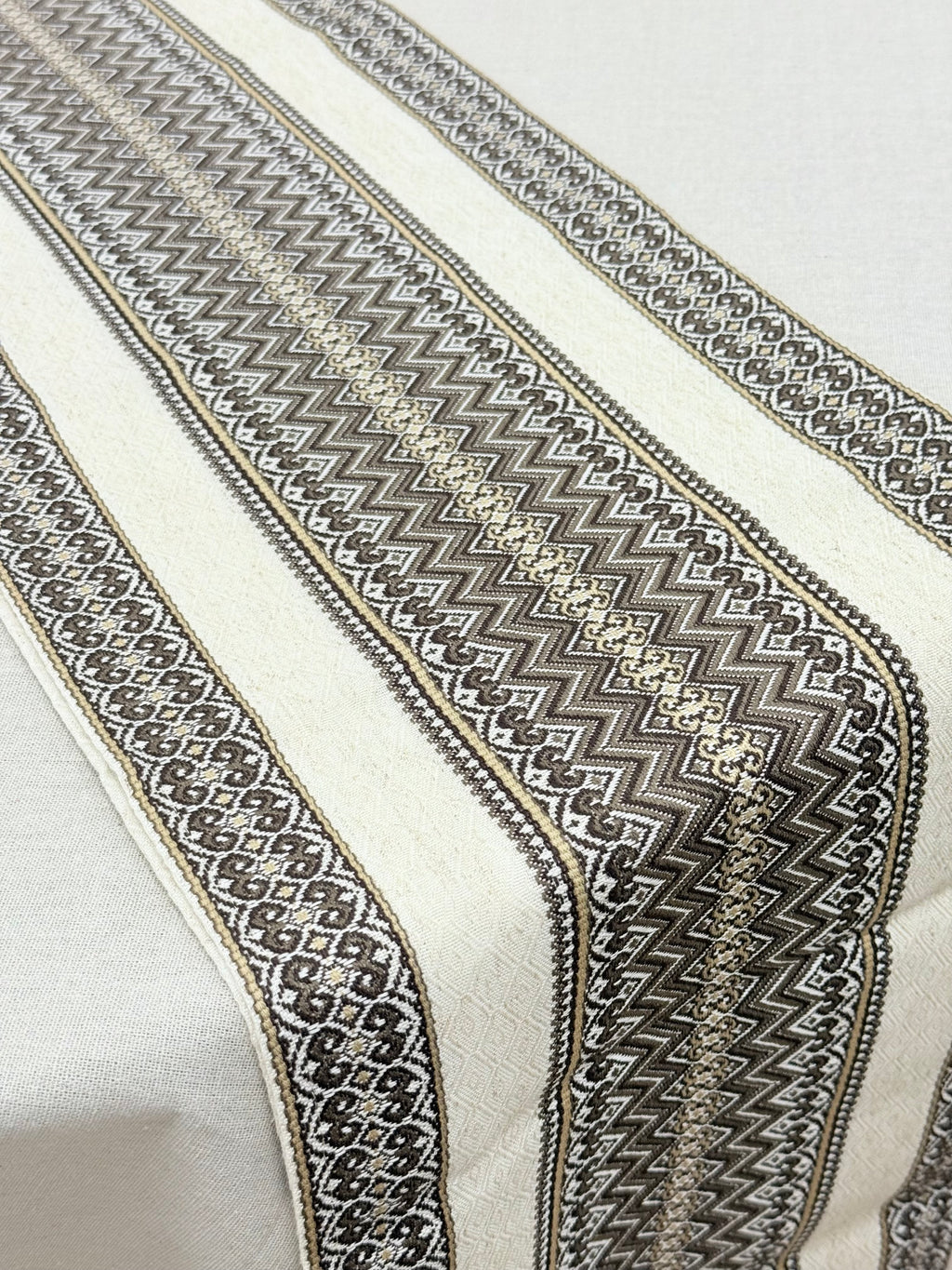 Woven Tablecloth With Traditional Ornament Brown