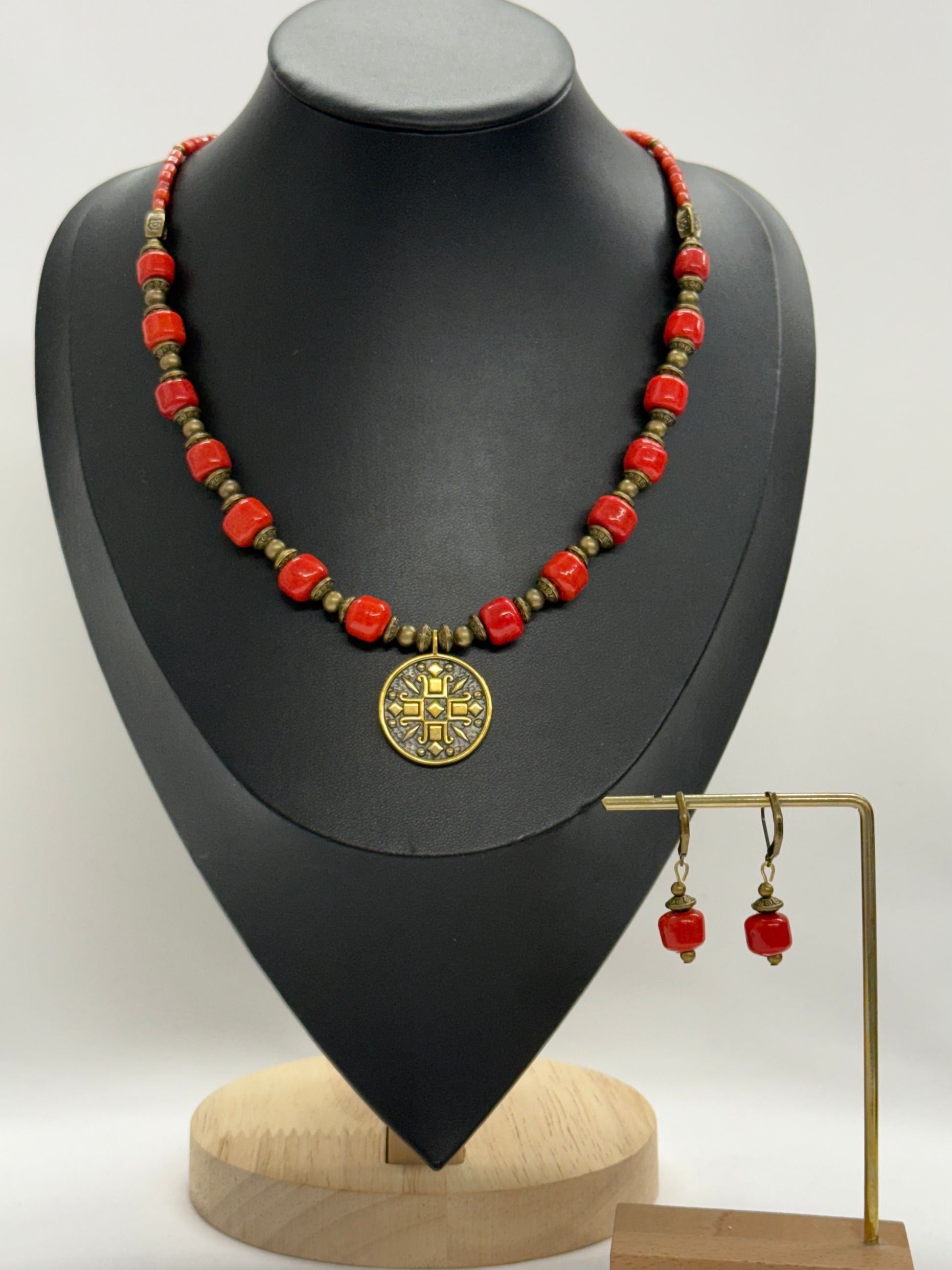 “Kryzhyk” Coral Necklace & Earrings Set