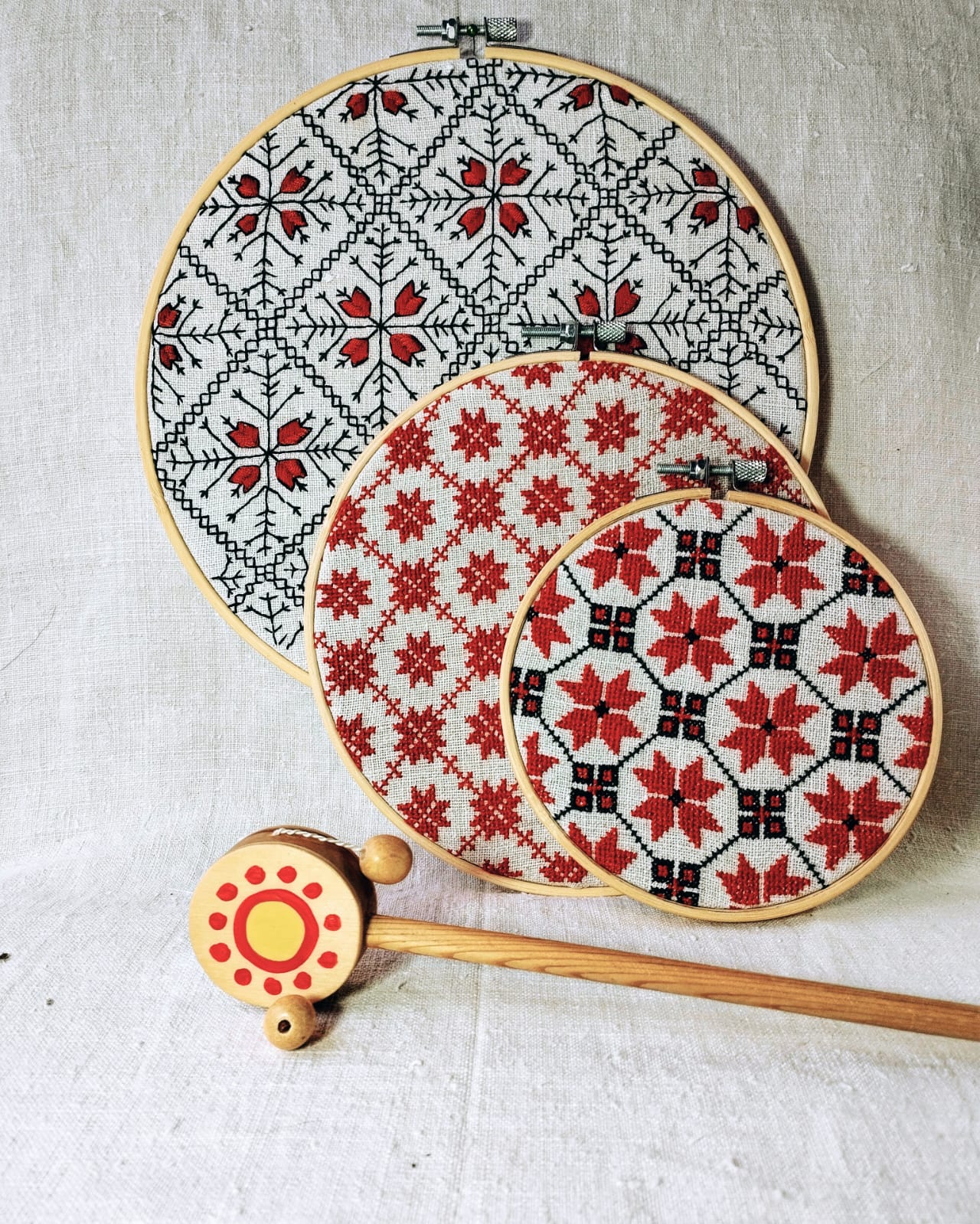 Hand embroidery in embroidery hoop 22 cm