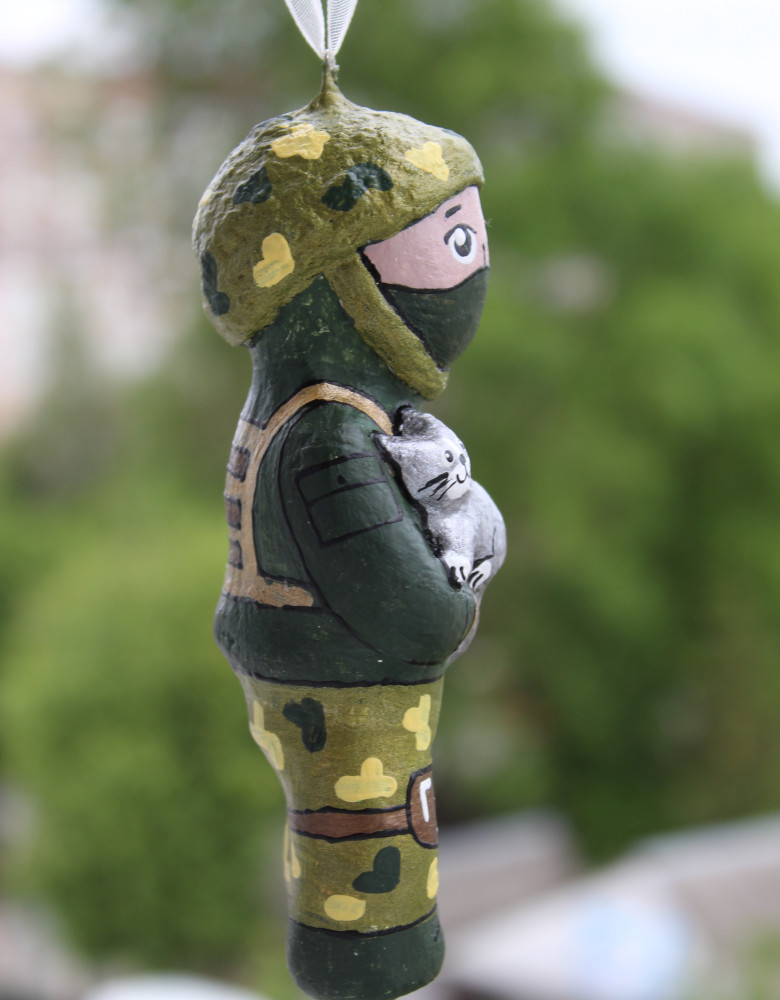 Souvenir "Defender with Cat" (Sculpture)