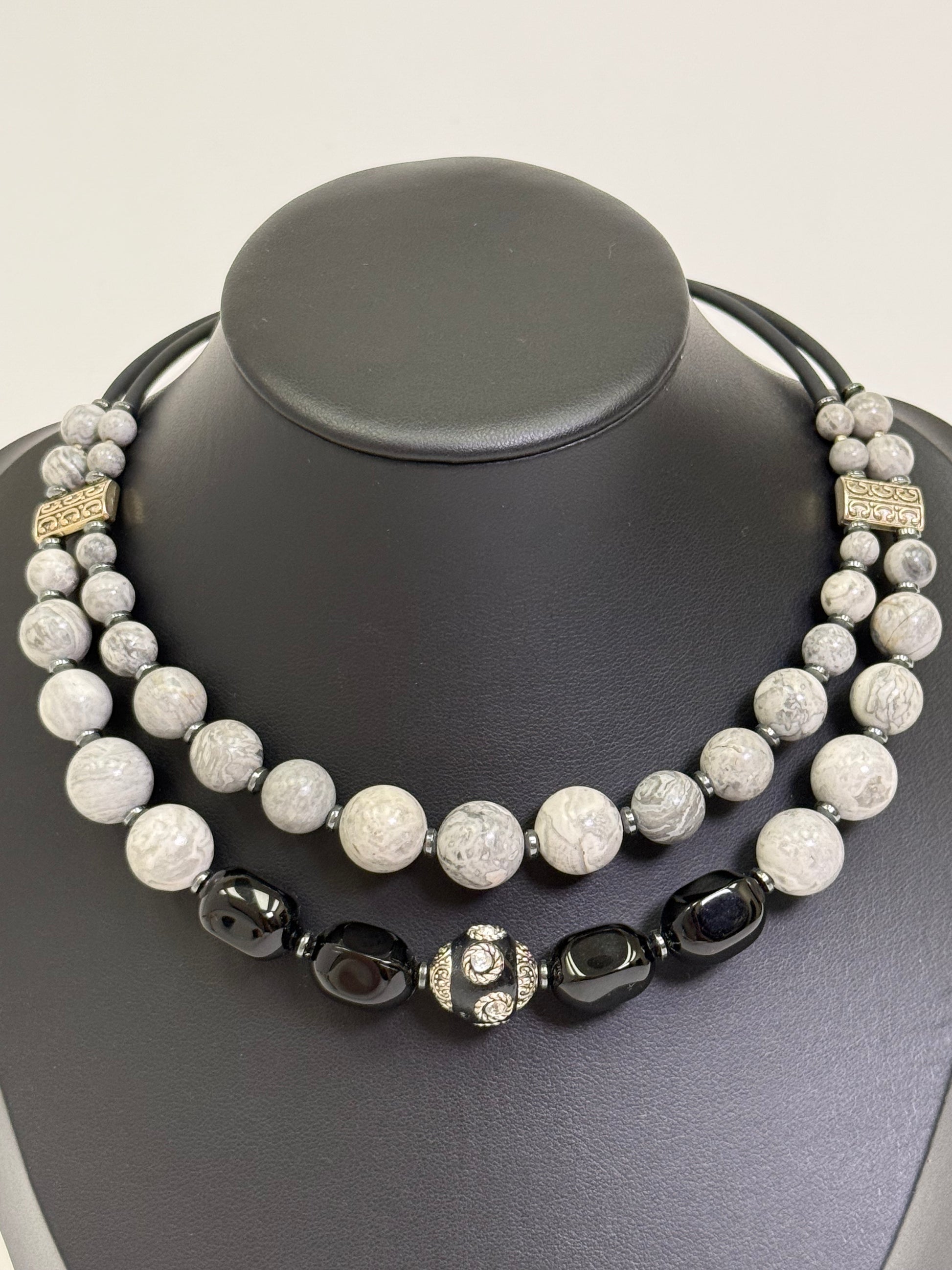 Natural Gray-Black Stone Choker