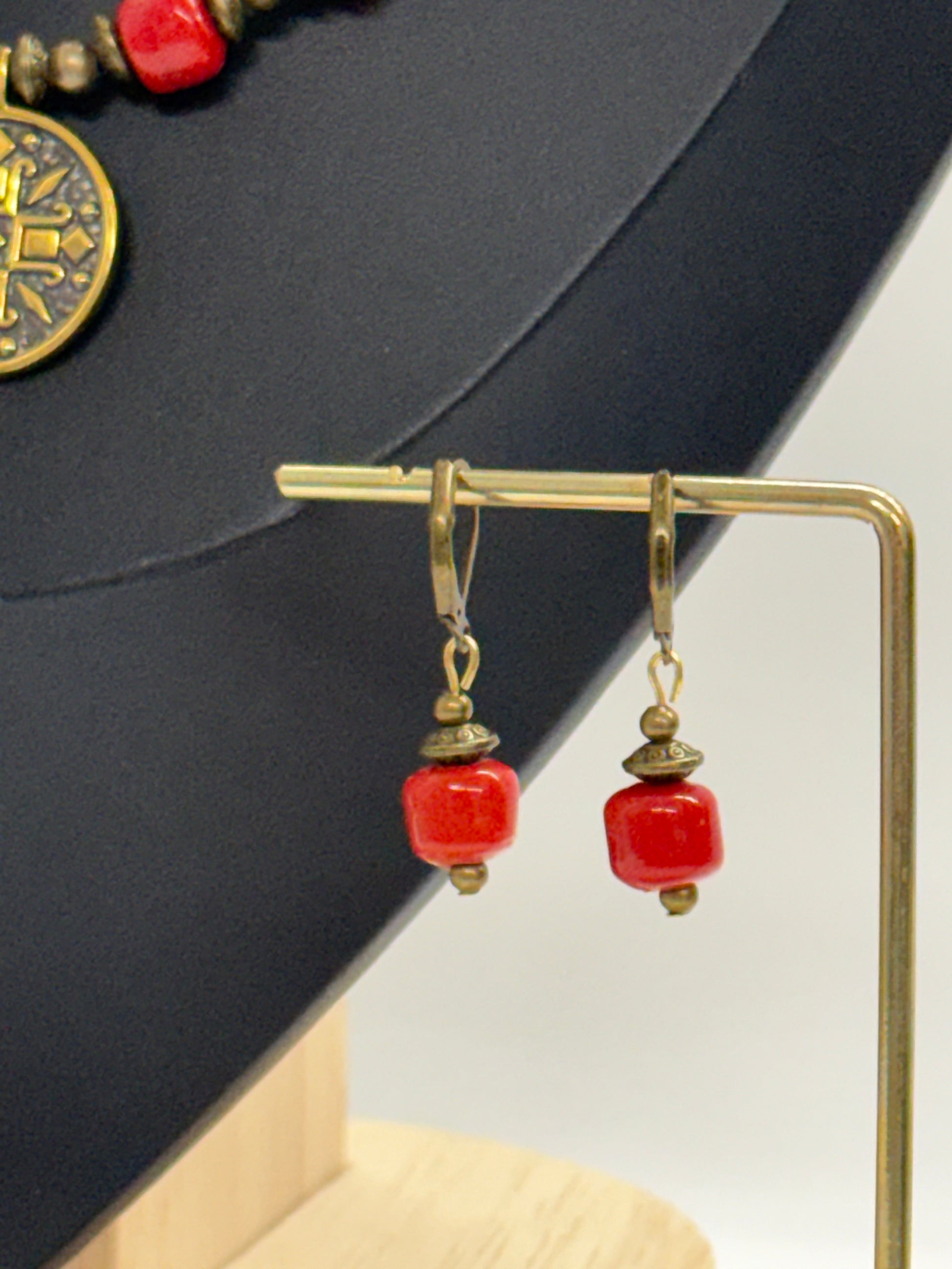 “Kryzhyk” Coral Necklace & Earrings Set