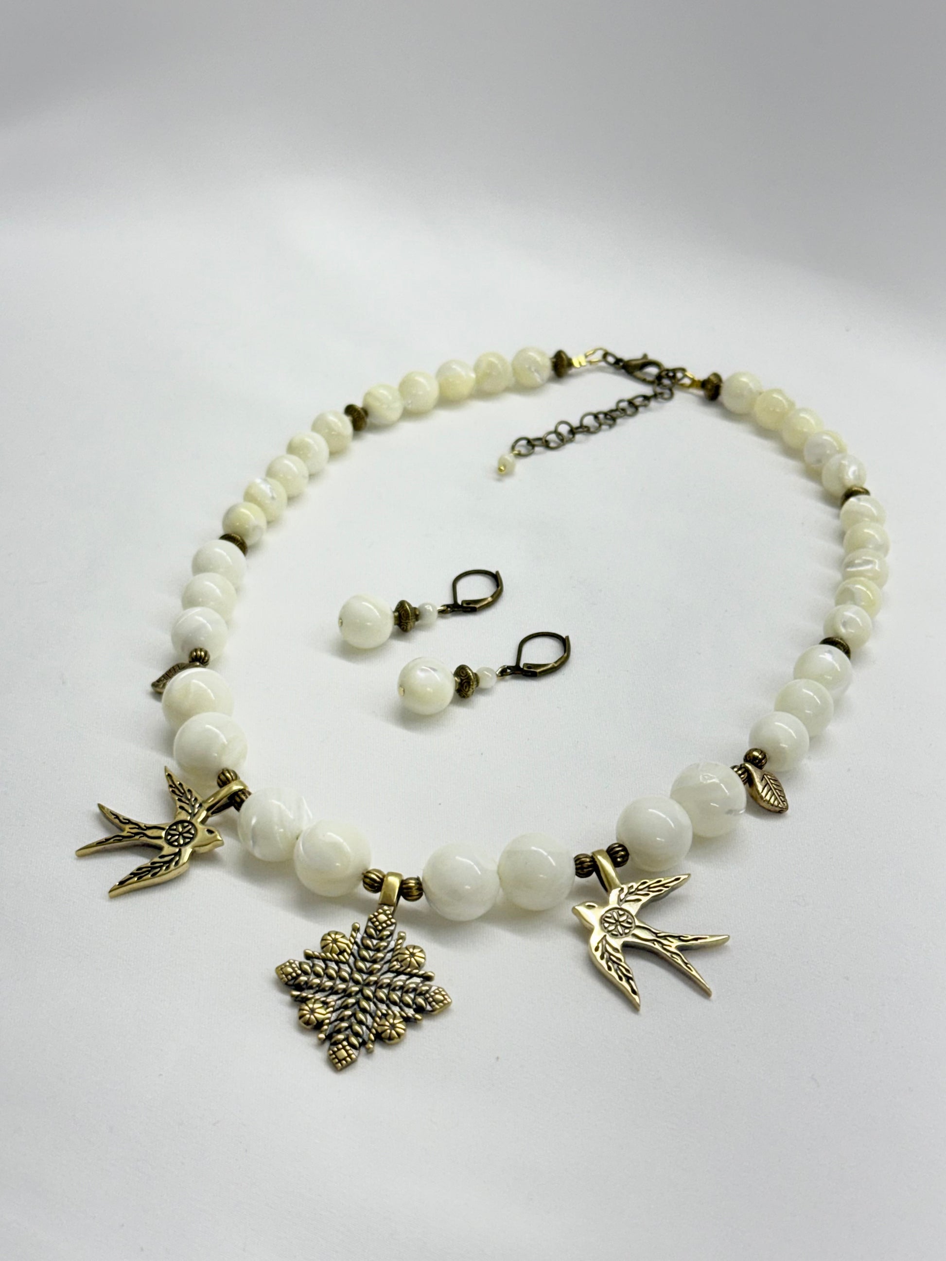 “Pryletily Lastivky” Necklace & Earrings Set