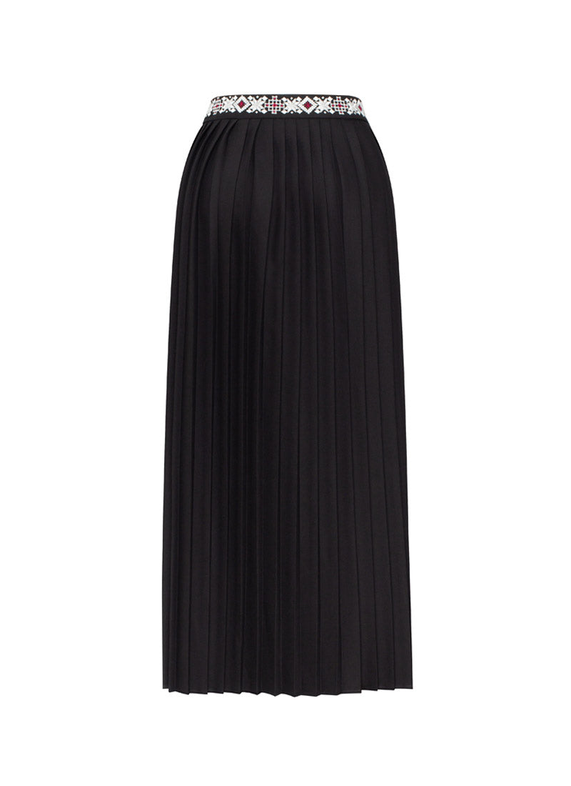 “Tuman” Pleated Zapaska with Embroidered Belt
