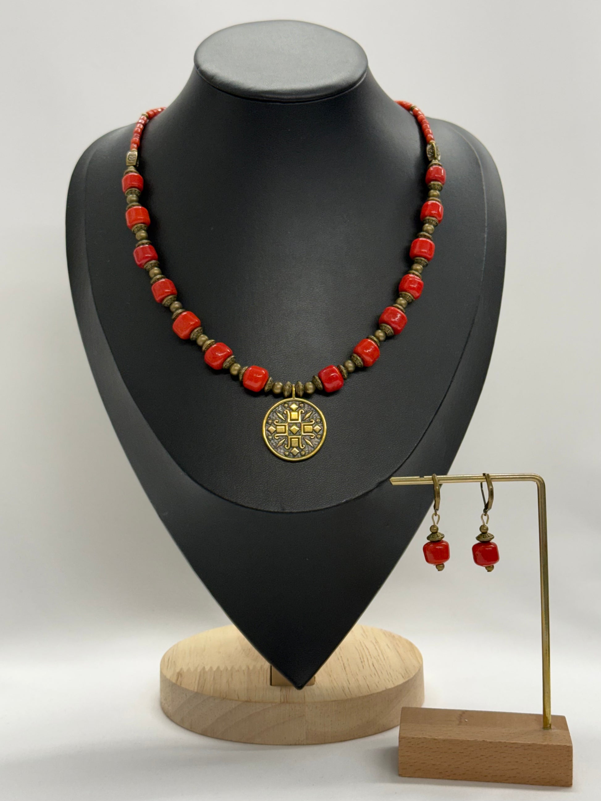 “Kryzhyk” Coral Necklace & Earrings Set