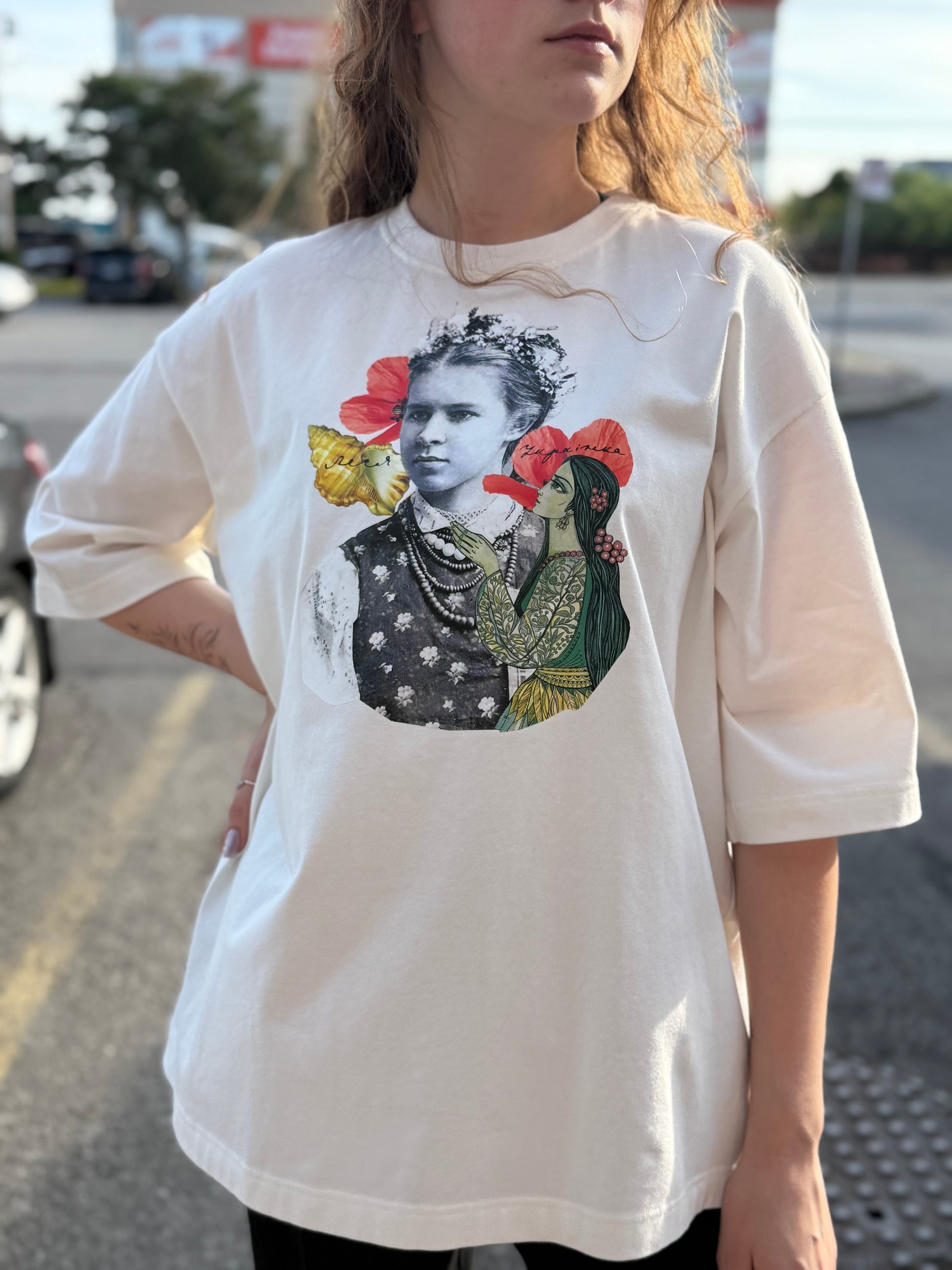 Unisex T-shirt with Lesya Ukrainka Print