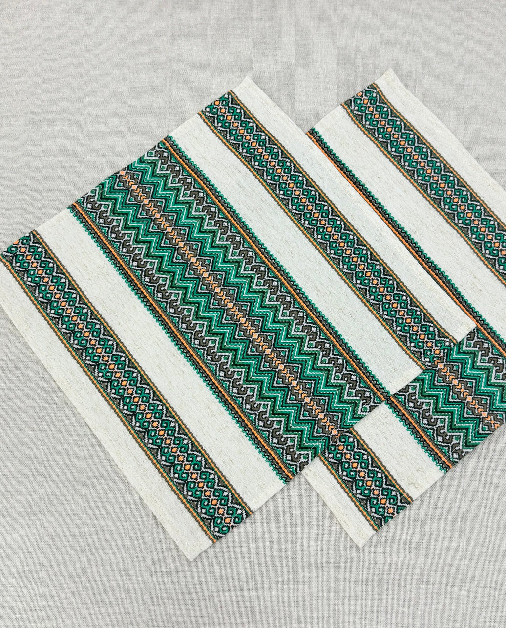 Woven Tablecloth With Traditional Ornament Green