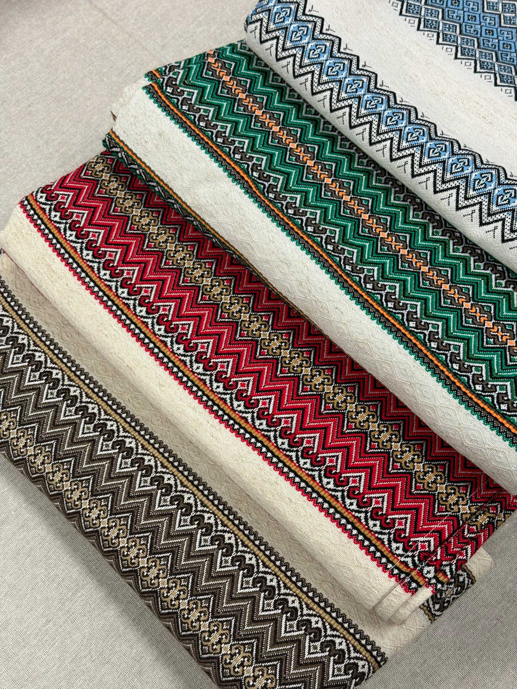 Woven Tablecloth With Traditional Ornament Green