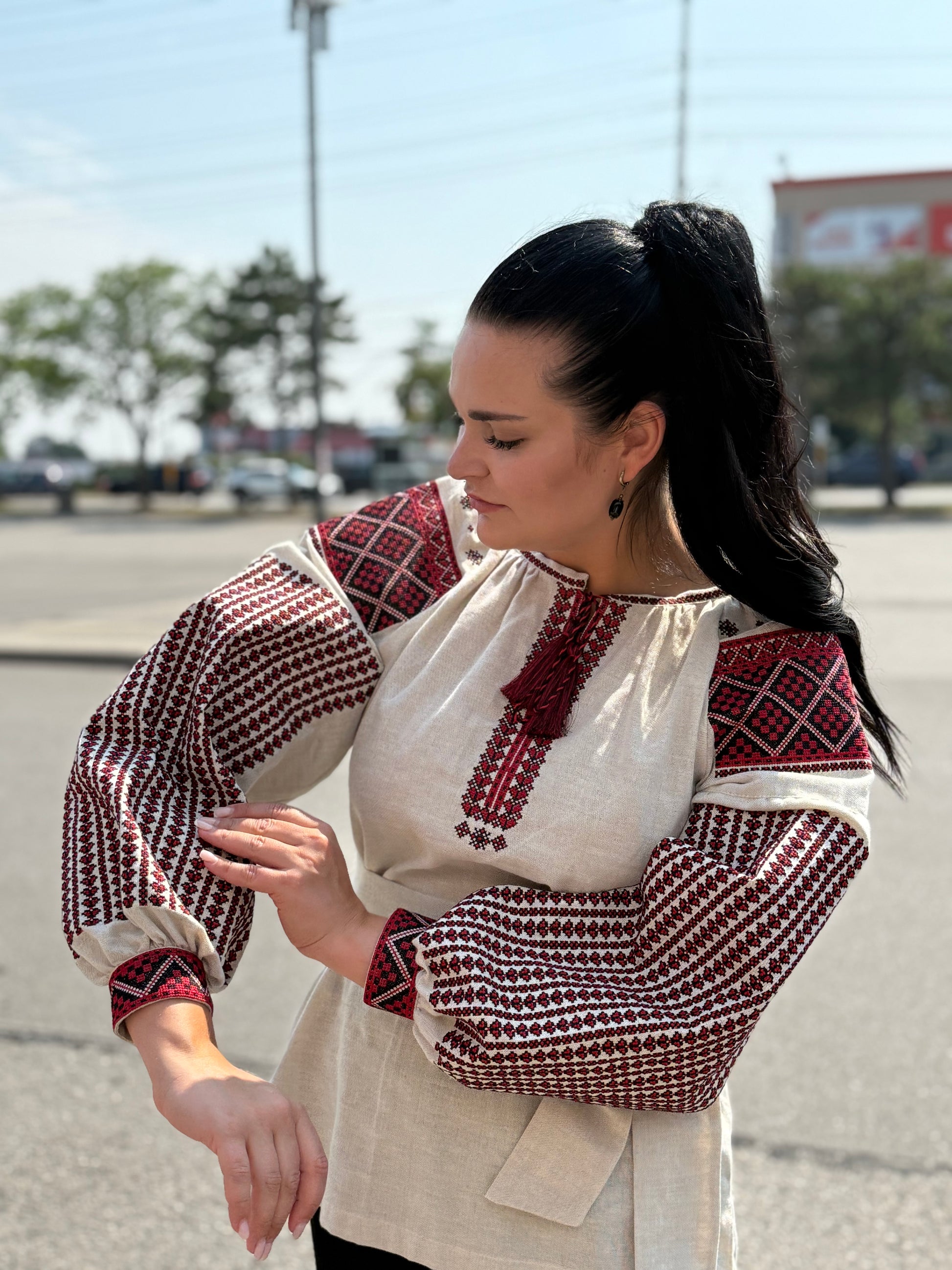 Women’s Vyshyvanka Linen Long Sleeve In Ukrainian Traditions