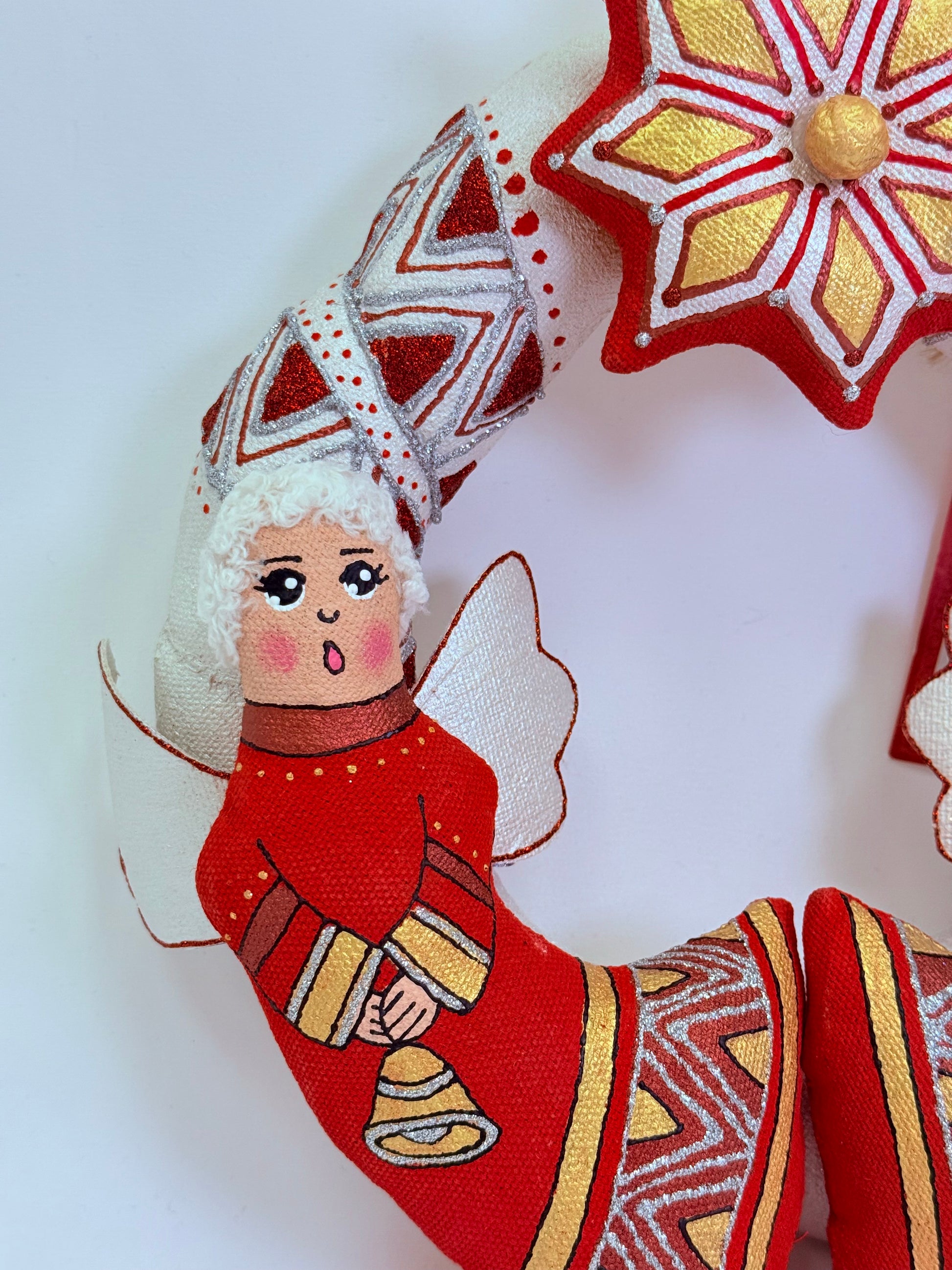 Decorative Wreath 'Christmas Silver-Red with Angels'