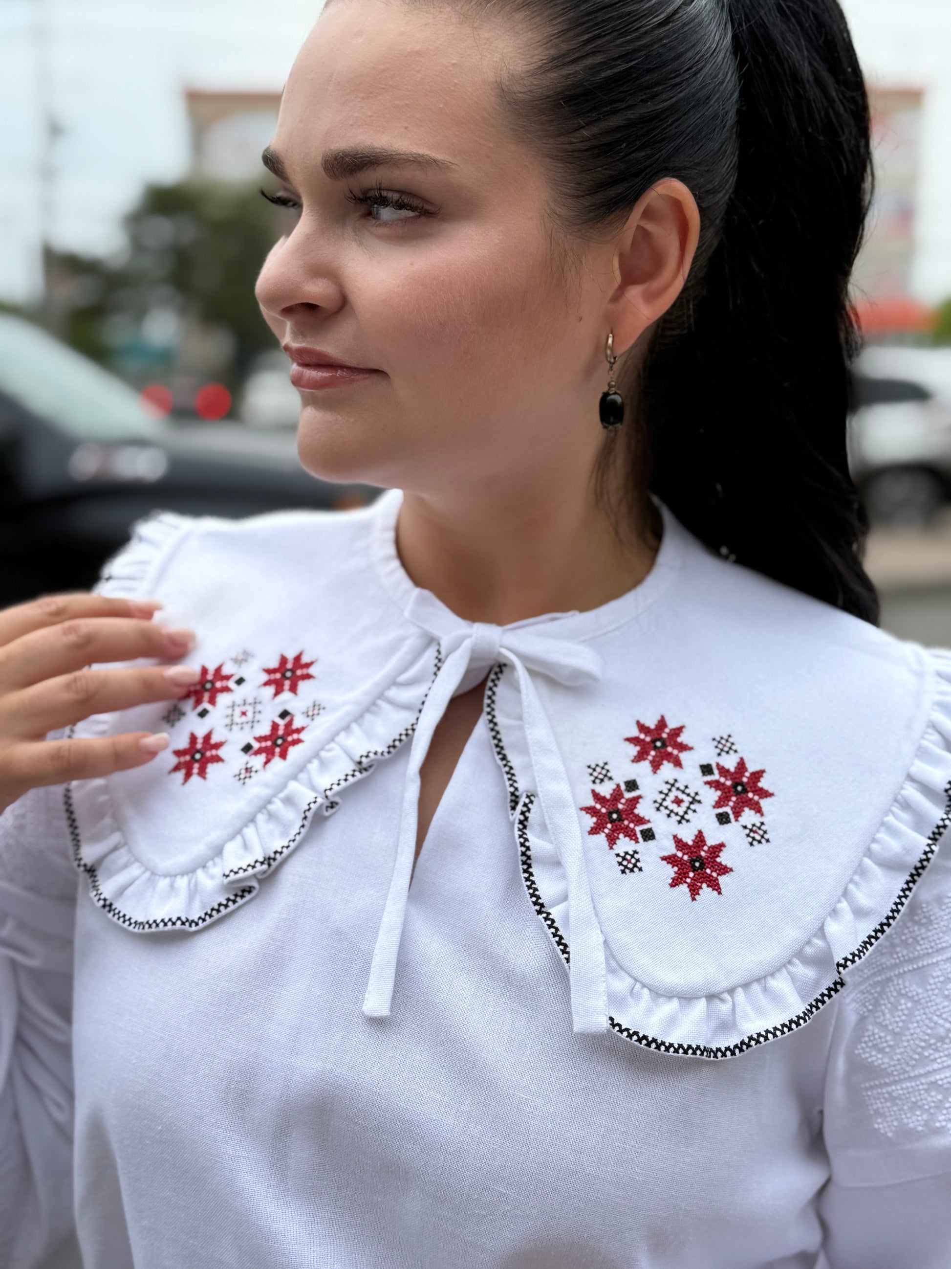 Women’s Collar with Geometric Ornament