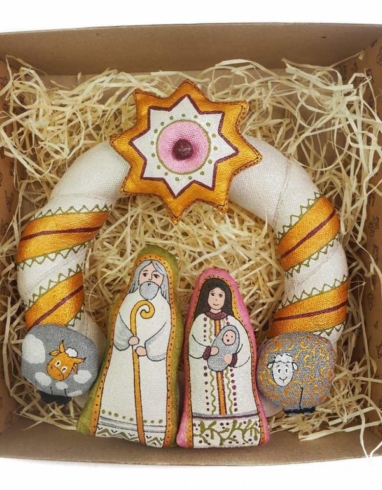 Christmas Silver Wreath 'Holy Family'