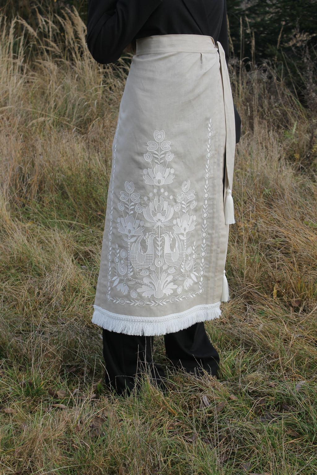 Linen Zapaska (Prypinda) with Traditional Ukrainian Embroidery