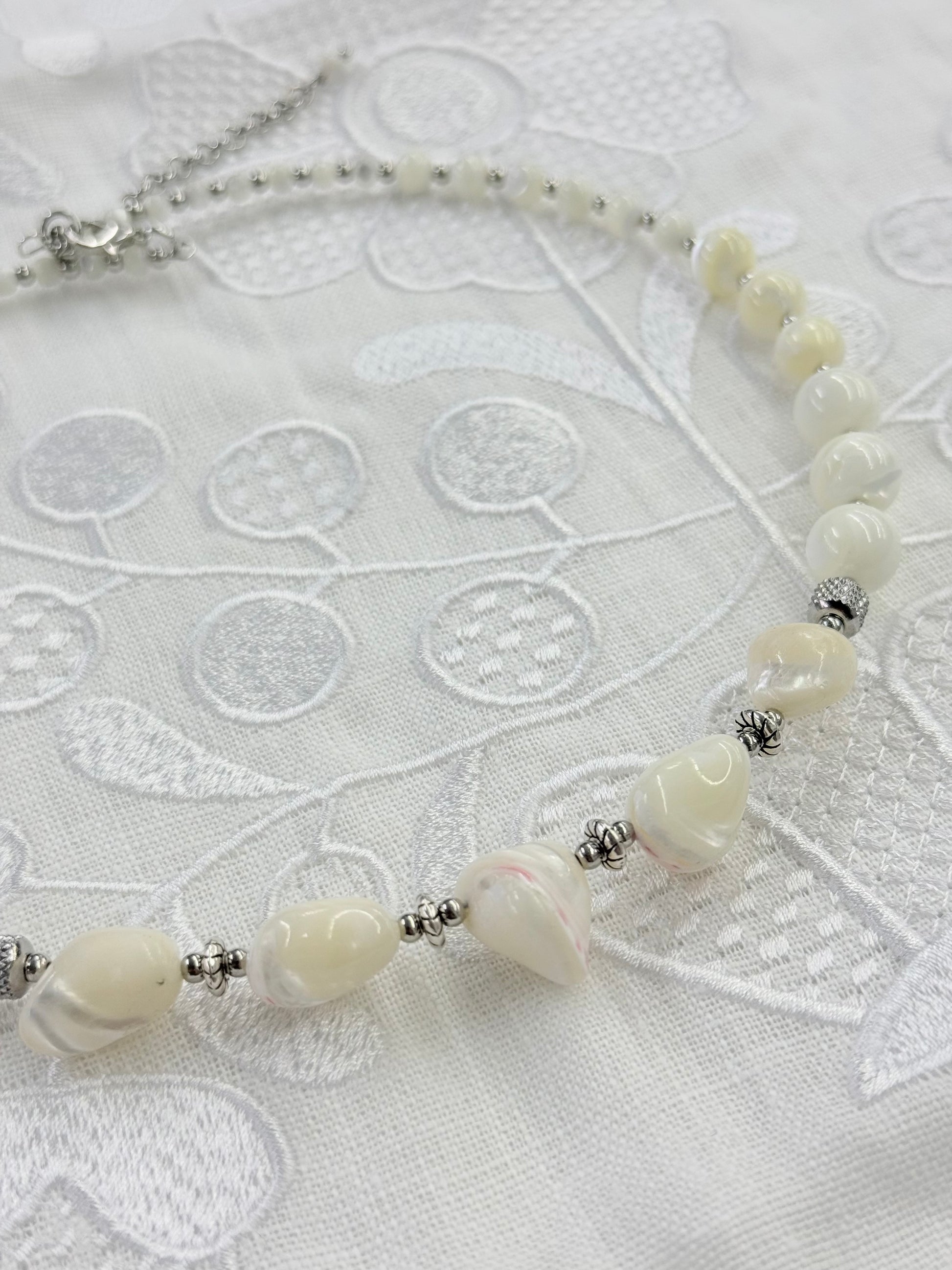 Natural Mother of Pearl Choker