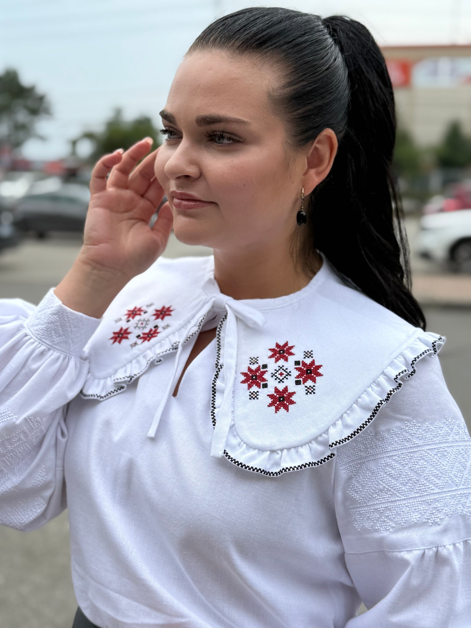 Women’s Collar with Geometric Ornament