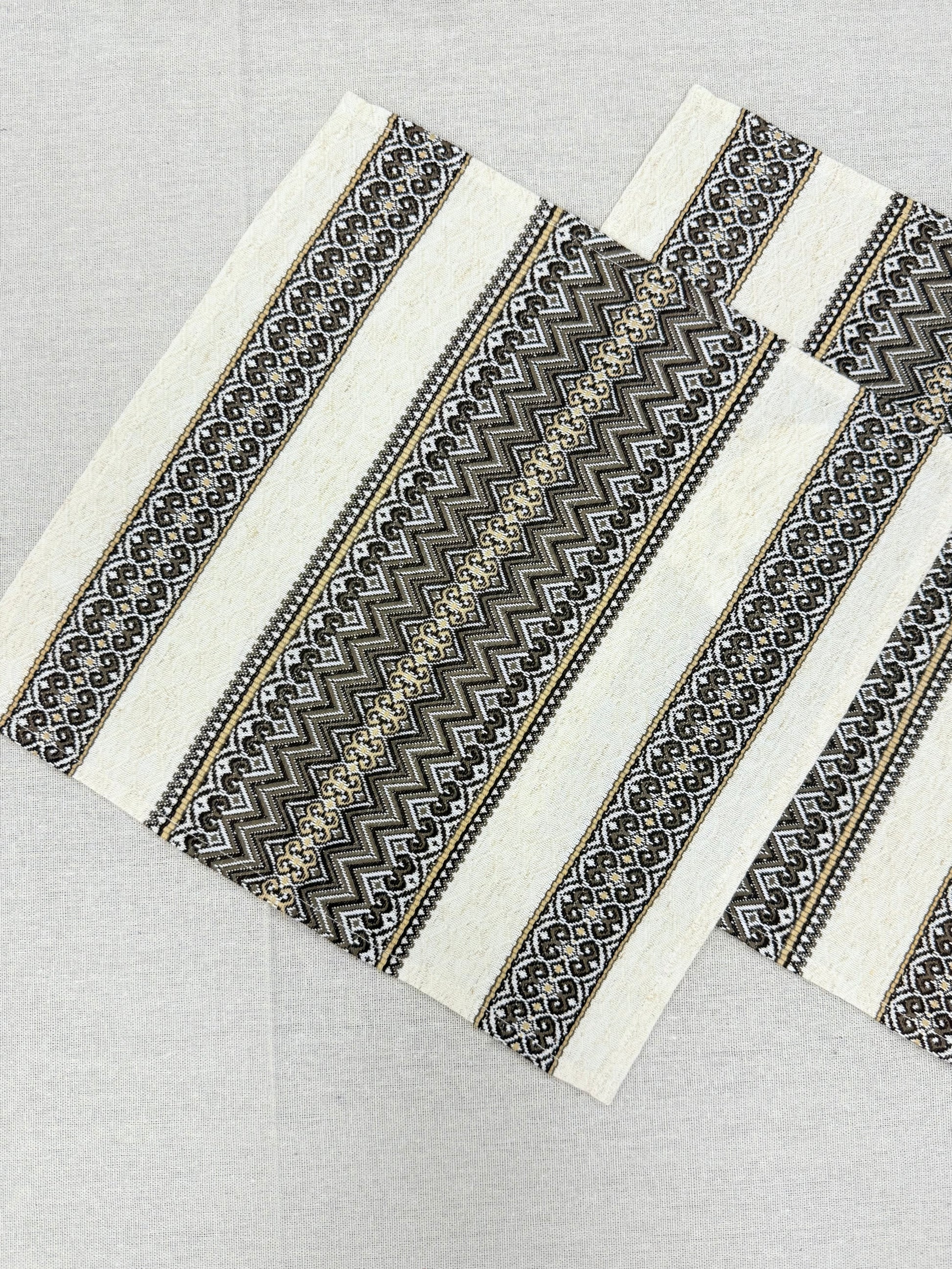 Woven Tablecloth With Traditional Ornament Brown