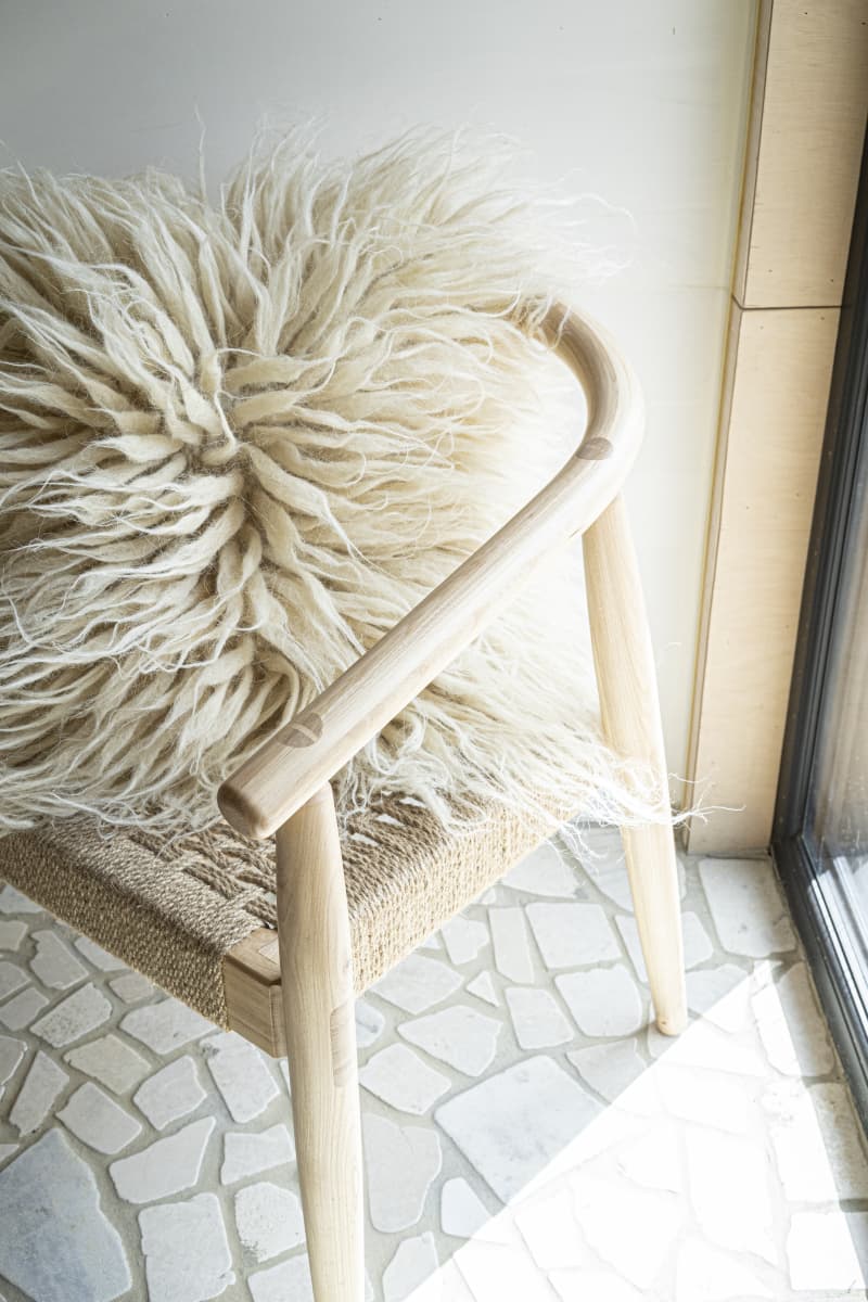White Handwoven Carpathian Wool Pillow “Gunia”