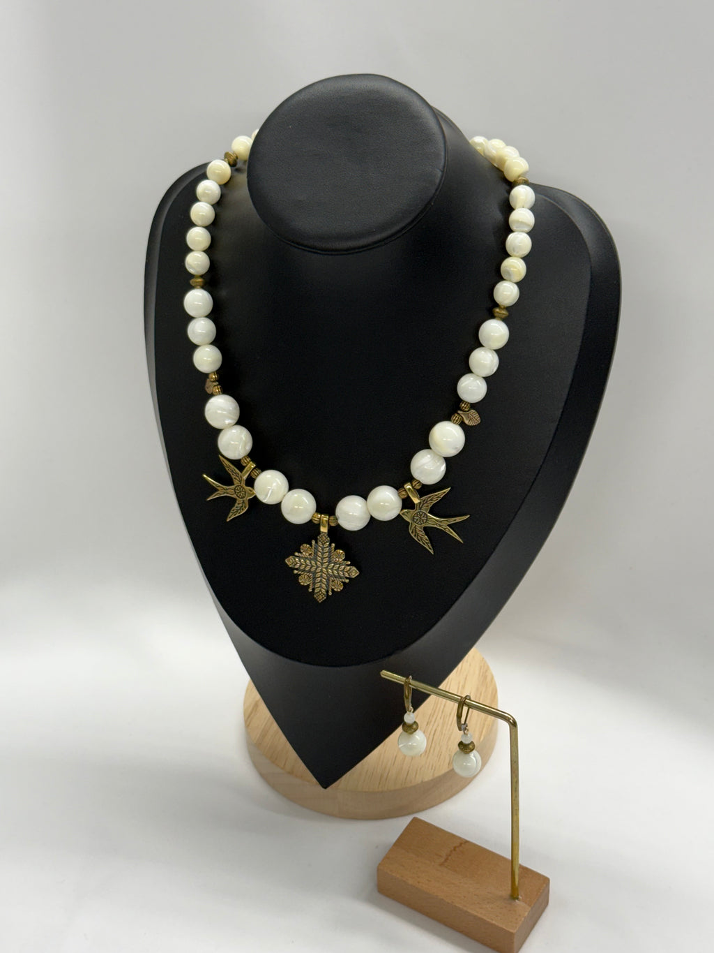“Pryletily Lastivky” Necklace & Earrings Set