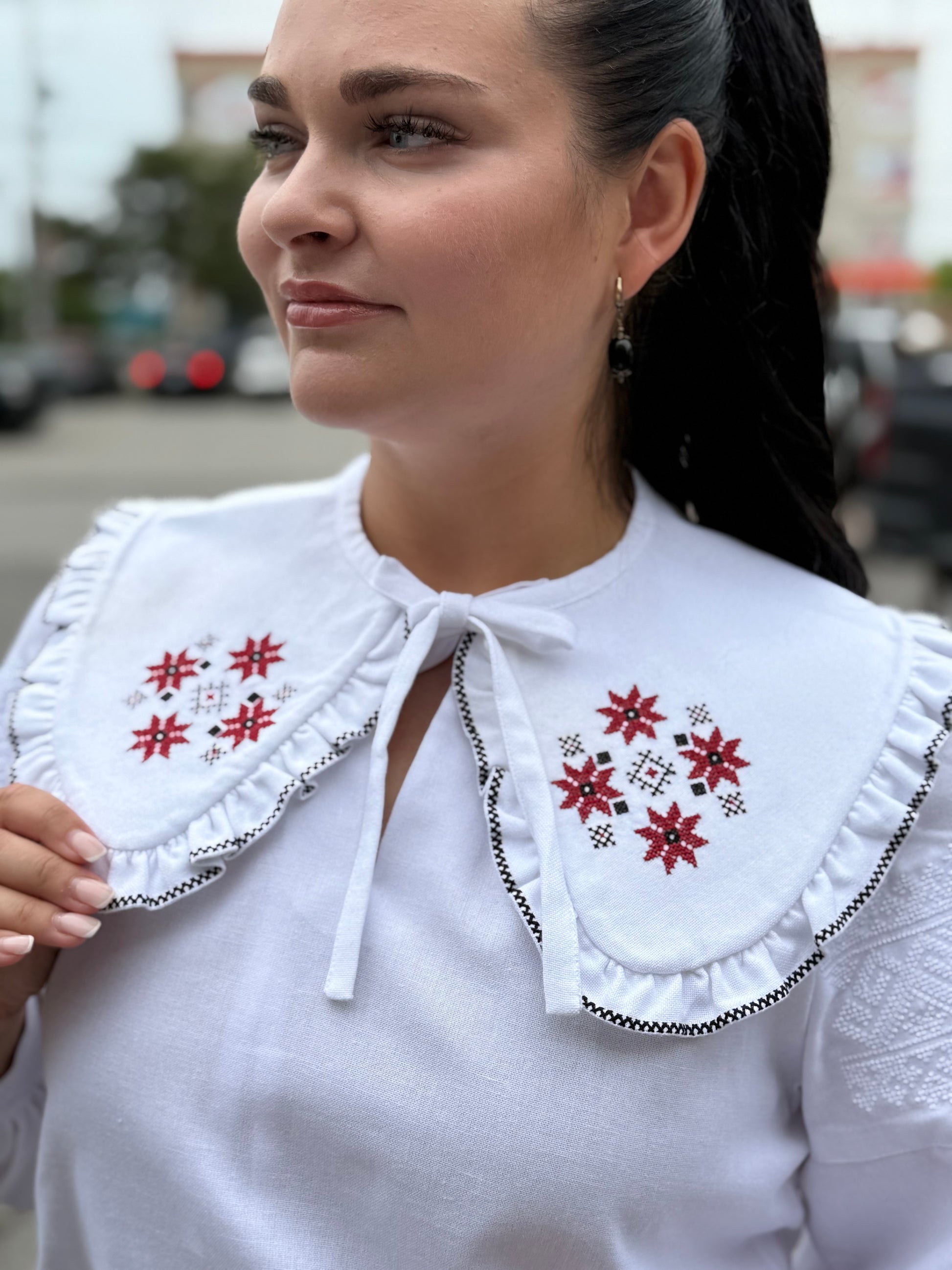 Women’s Collar with Geometric Ornament
