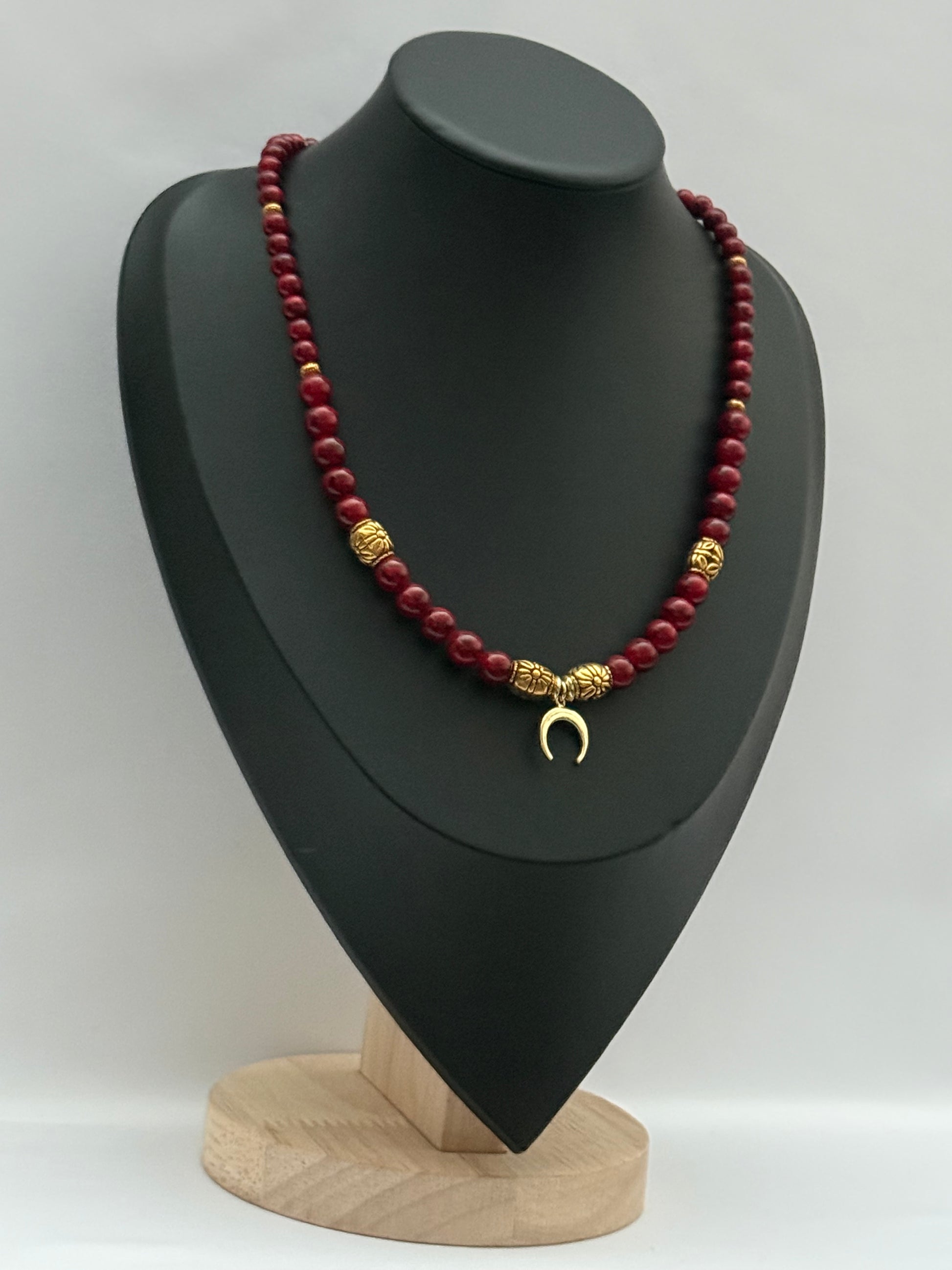 Single-Strand Red Ceramic Necklace with Lunula Pendant