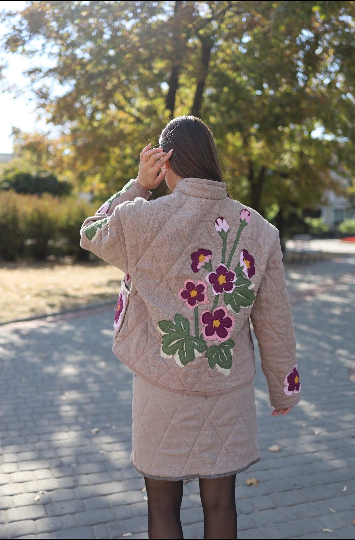 Linen Padded Jacket Kufayka With Handcrafted Mallow Applique Mocha