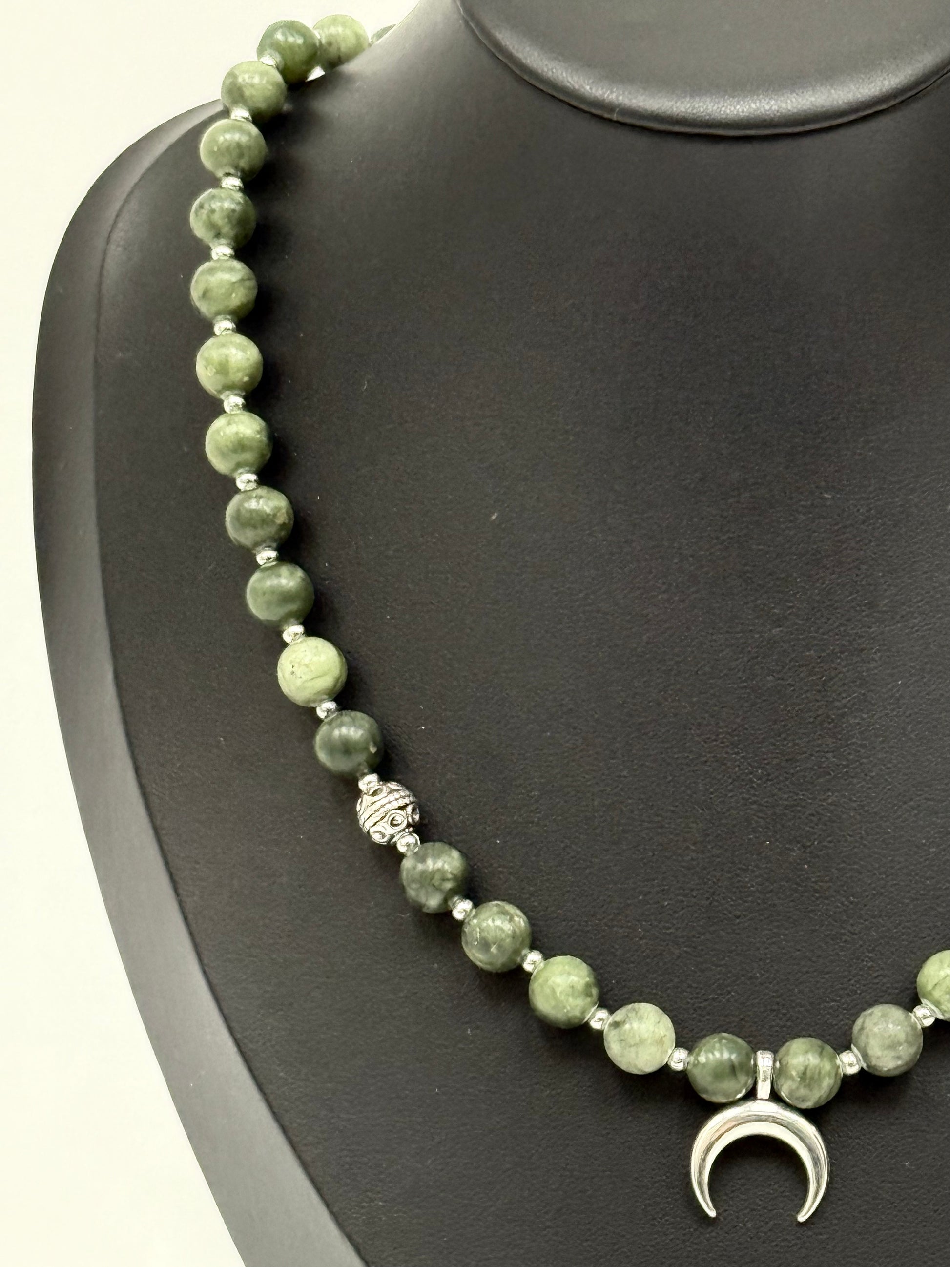 Single-Strand Green Jade Necklace with Lunnytsia Pendant