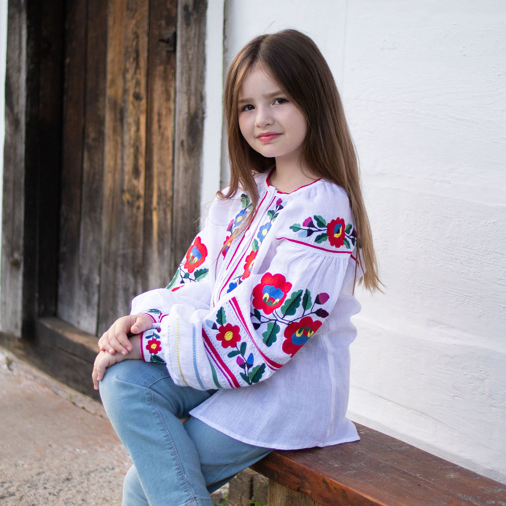 Girls’ Linen Blouse with Floral Embroidery