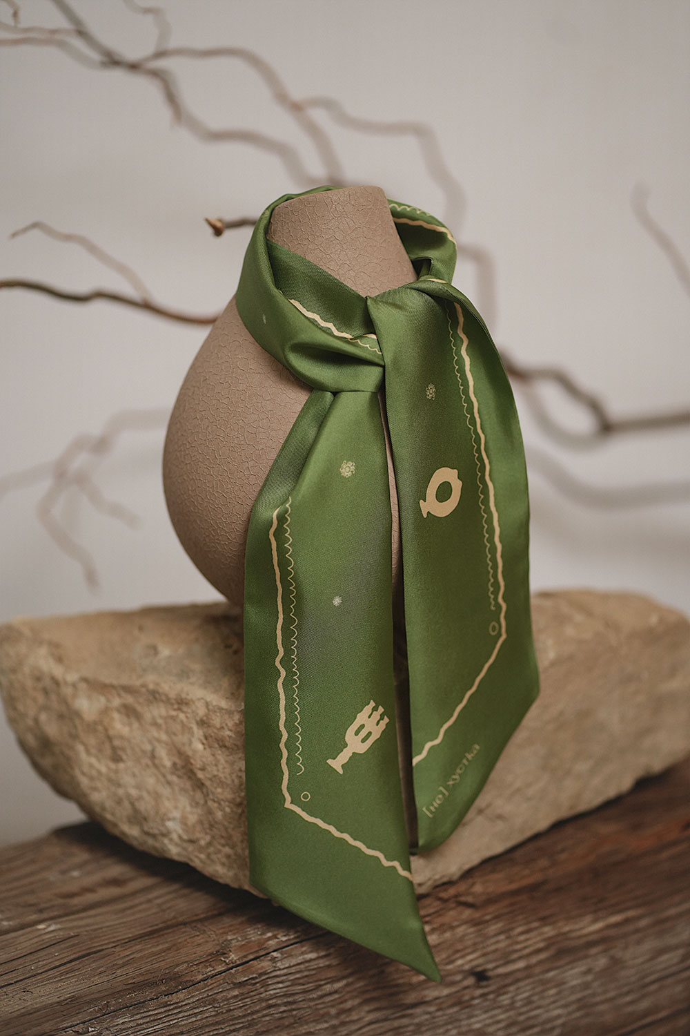 Silk Twilly “Kosiv Painted Ceramics” Green