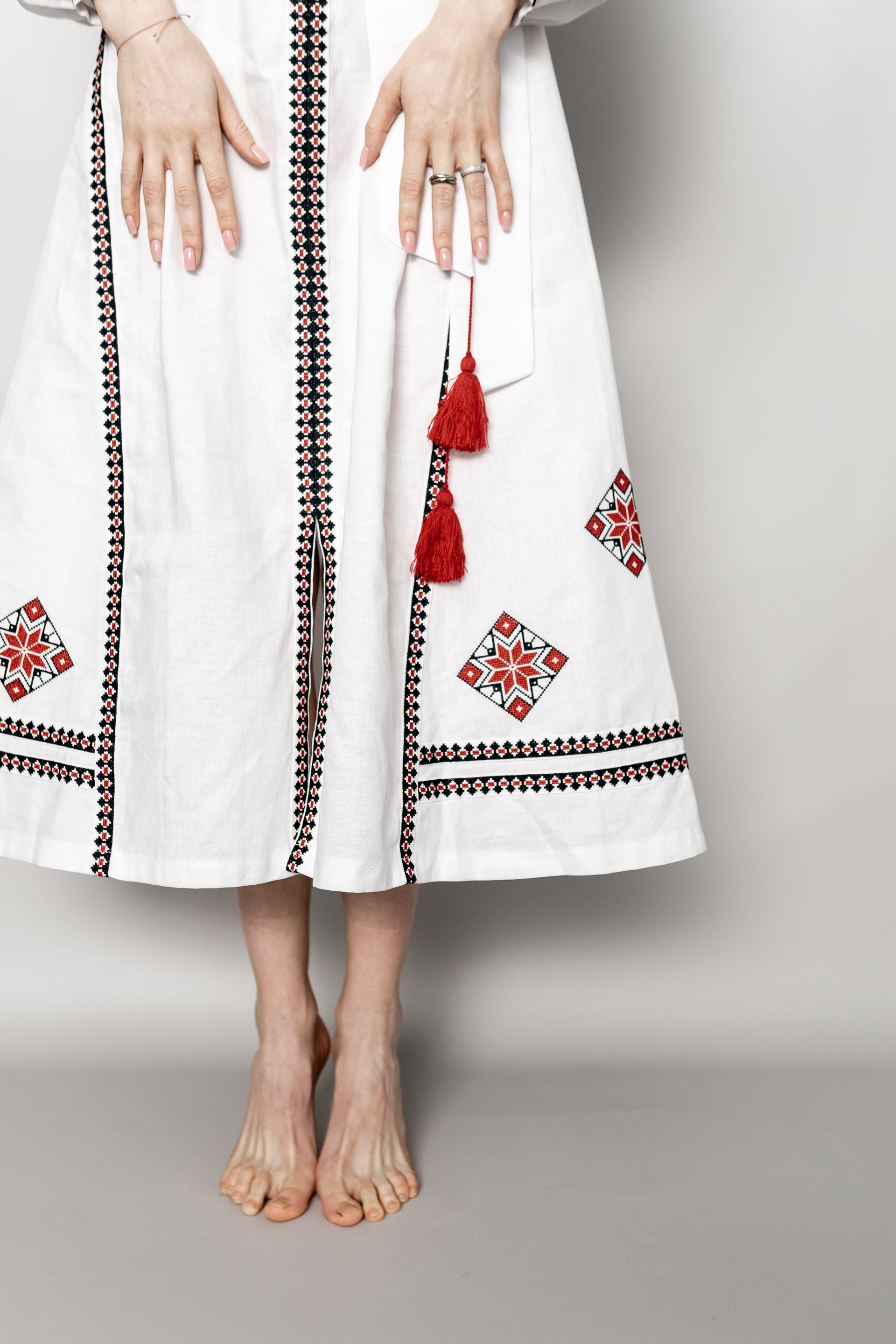 Embroidered dress "Elegance" (white/standart)