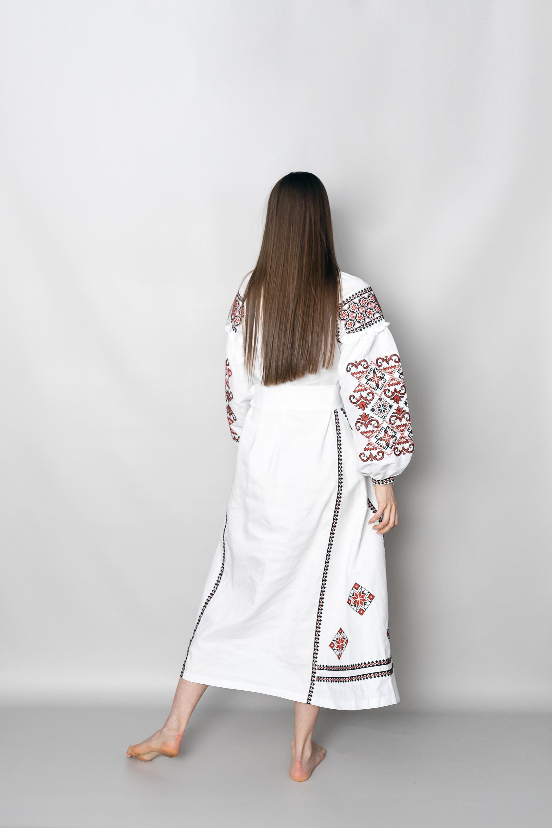 Embroidered dress "Elegance" (white/standart)