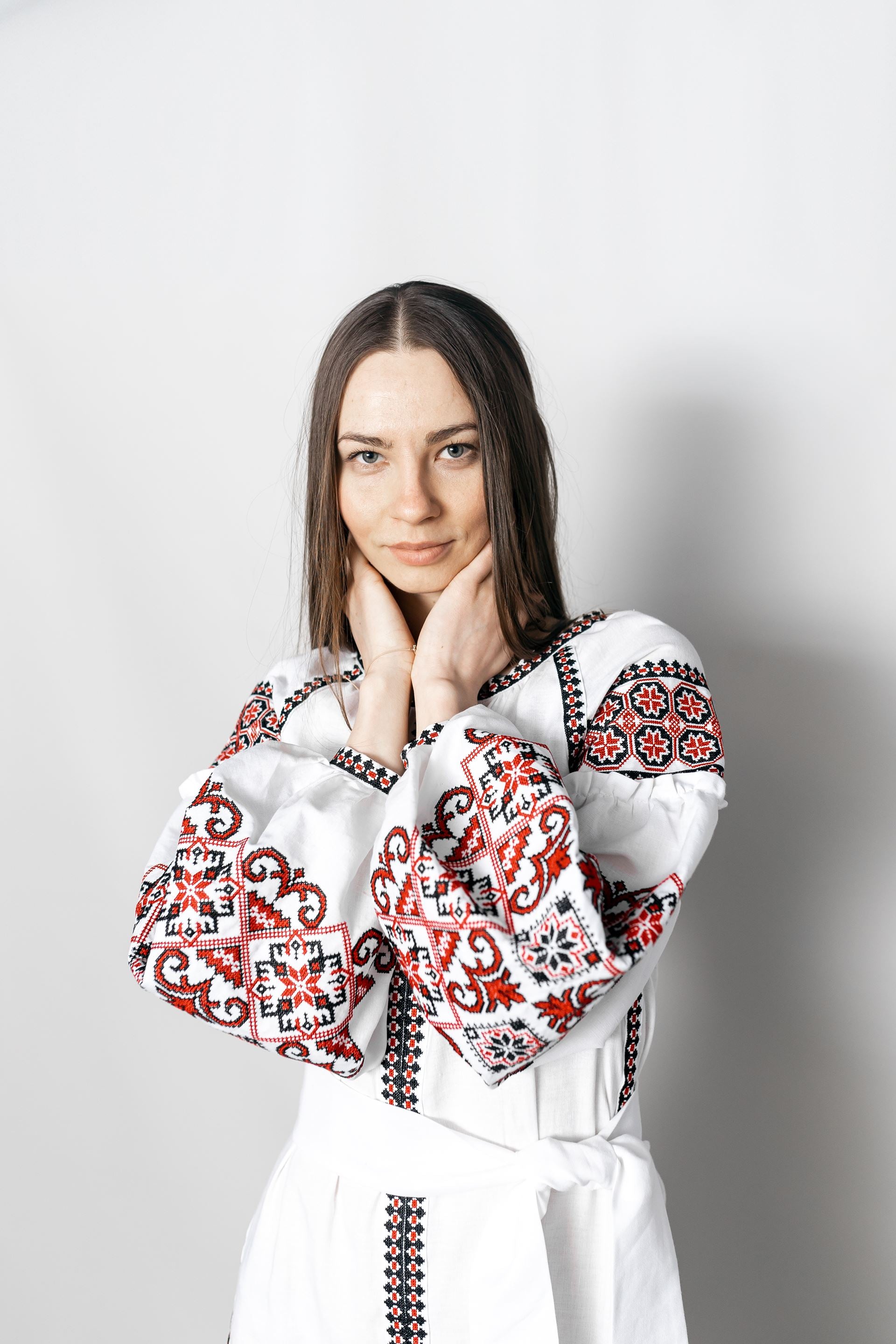 Embroidered dress "Elegance" (white/standart)