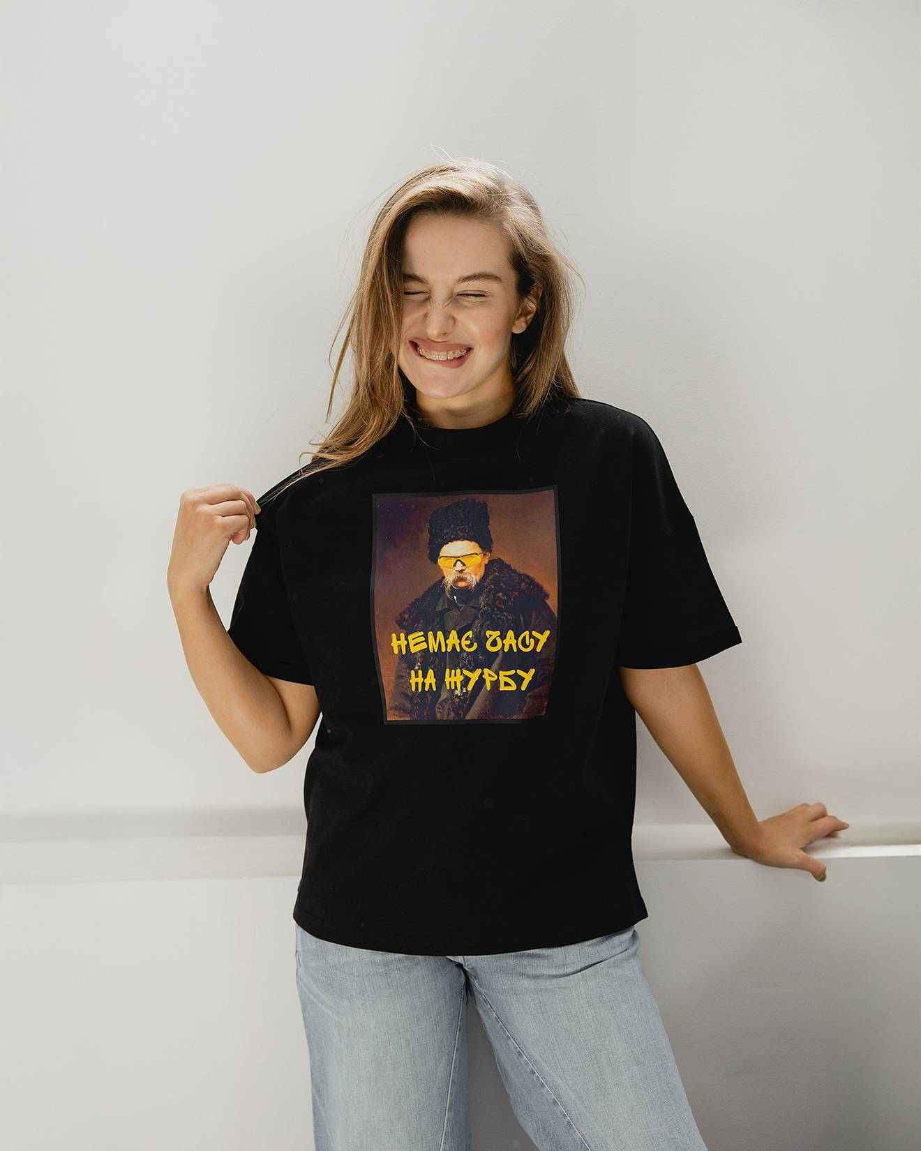 Unisex Oversized T-Shirt Featuring Ukrainian Cultural Icons